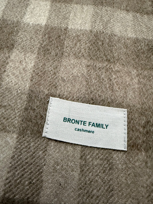 BRONTE CASHMERE MEN’S 100% WOOL SCARF / MUFFLER – CLASSIC WINTER ELEGANCE