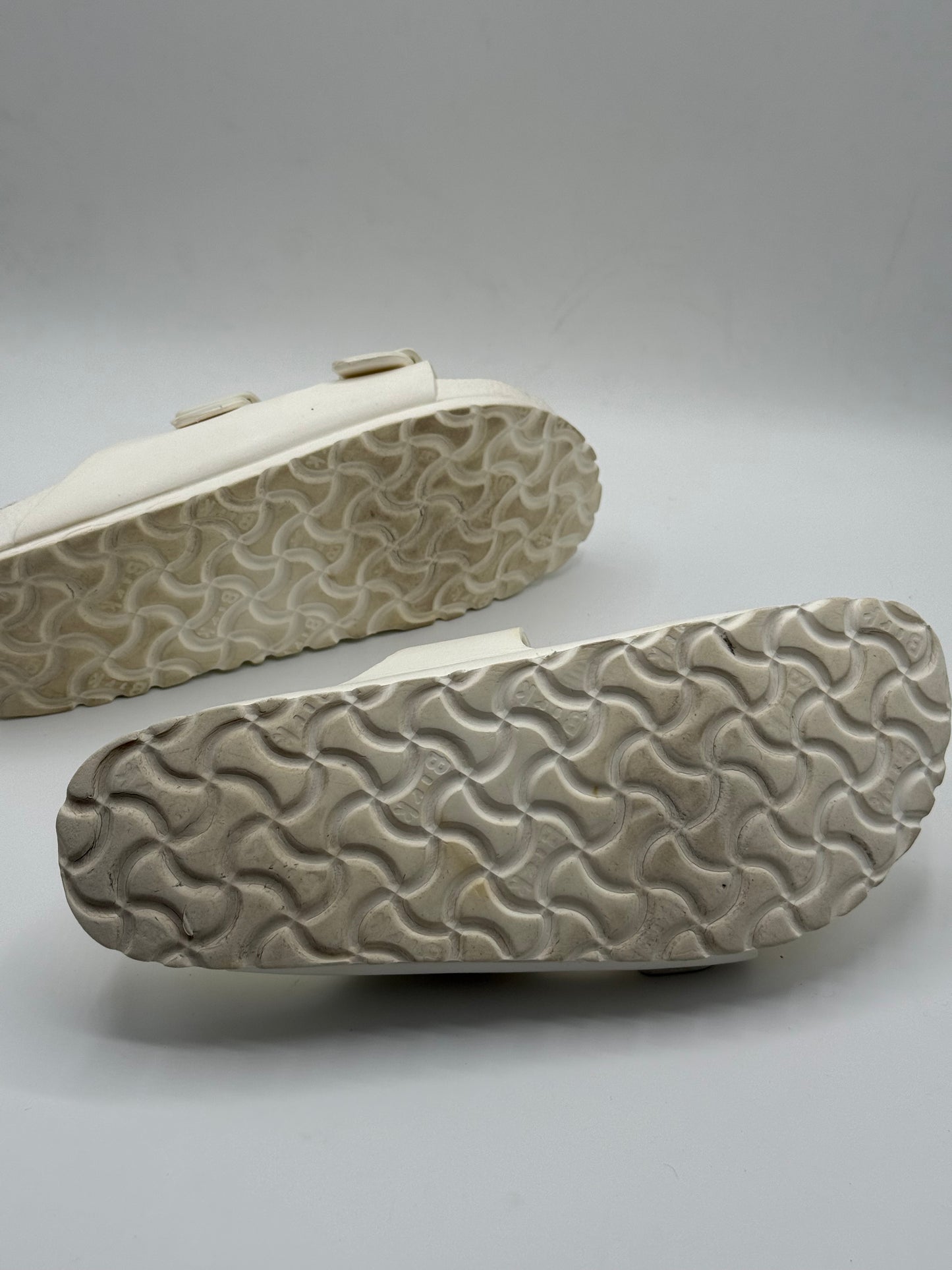 Birkenstock Arizona Sandals | Pre-Loved | Size 36 | Condition 9/10 |