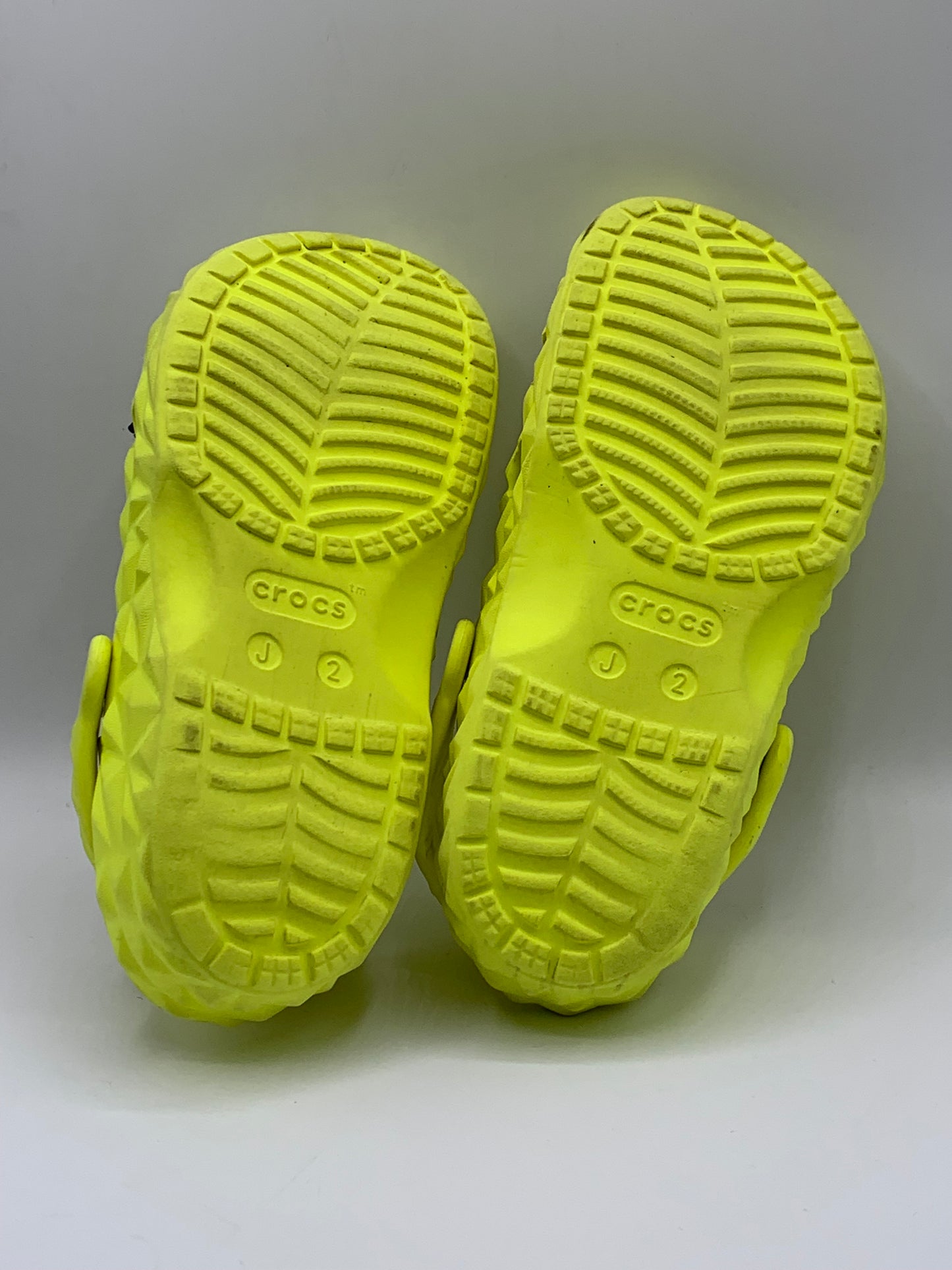 CROCS KIDS' CLASSIC GEOMETRIC CLOG | PRE-LOVED | CONDITION 9/10 | SIZE J2 | EU 33-34