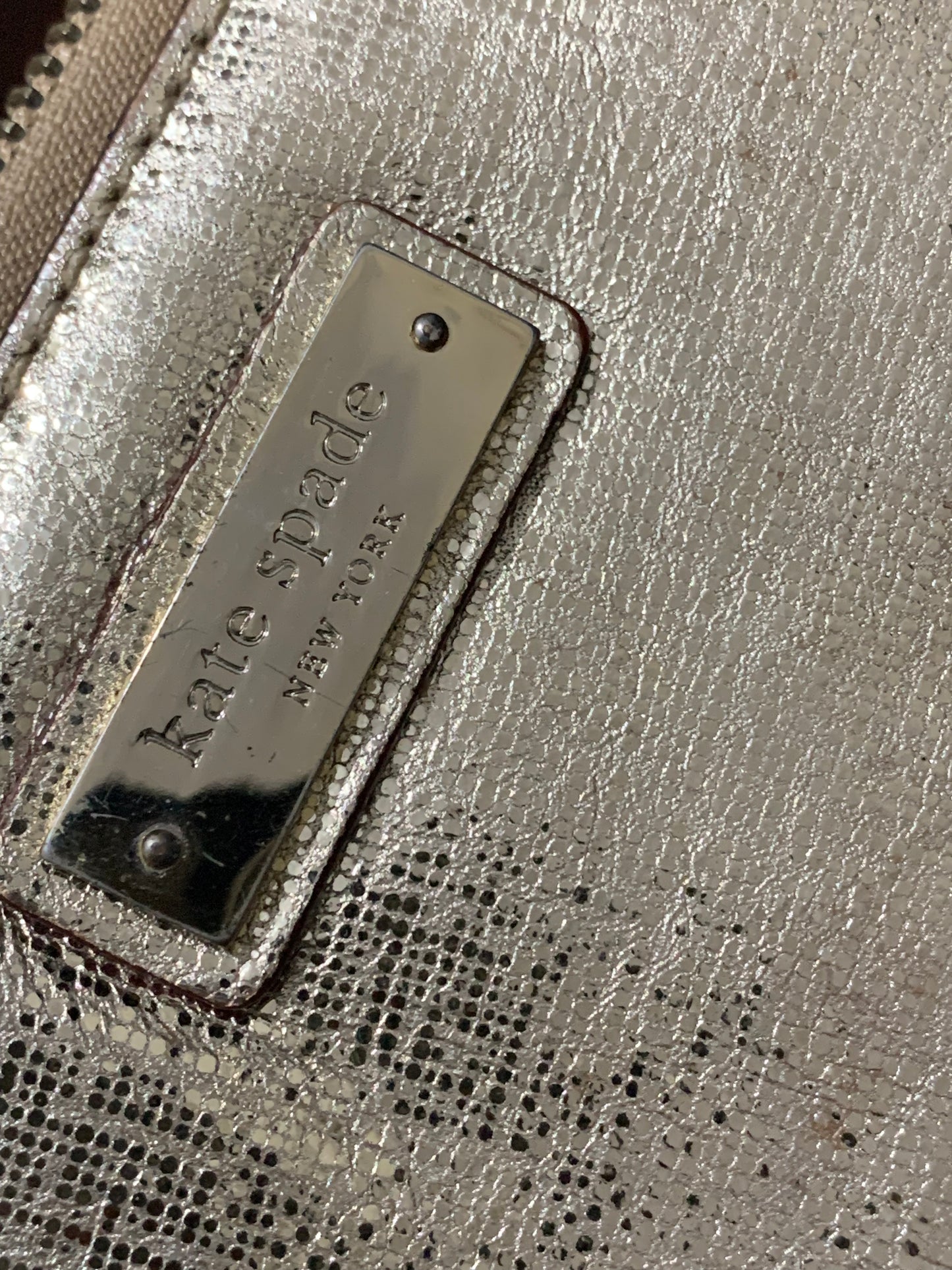 kate spade new york Zip-Around Envelope Wallet Wallets for Women (Pre-Loved Condition 10/10)