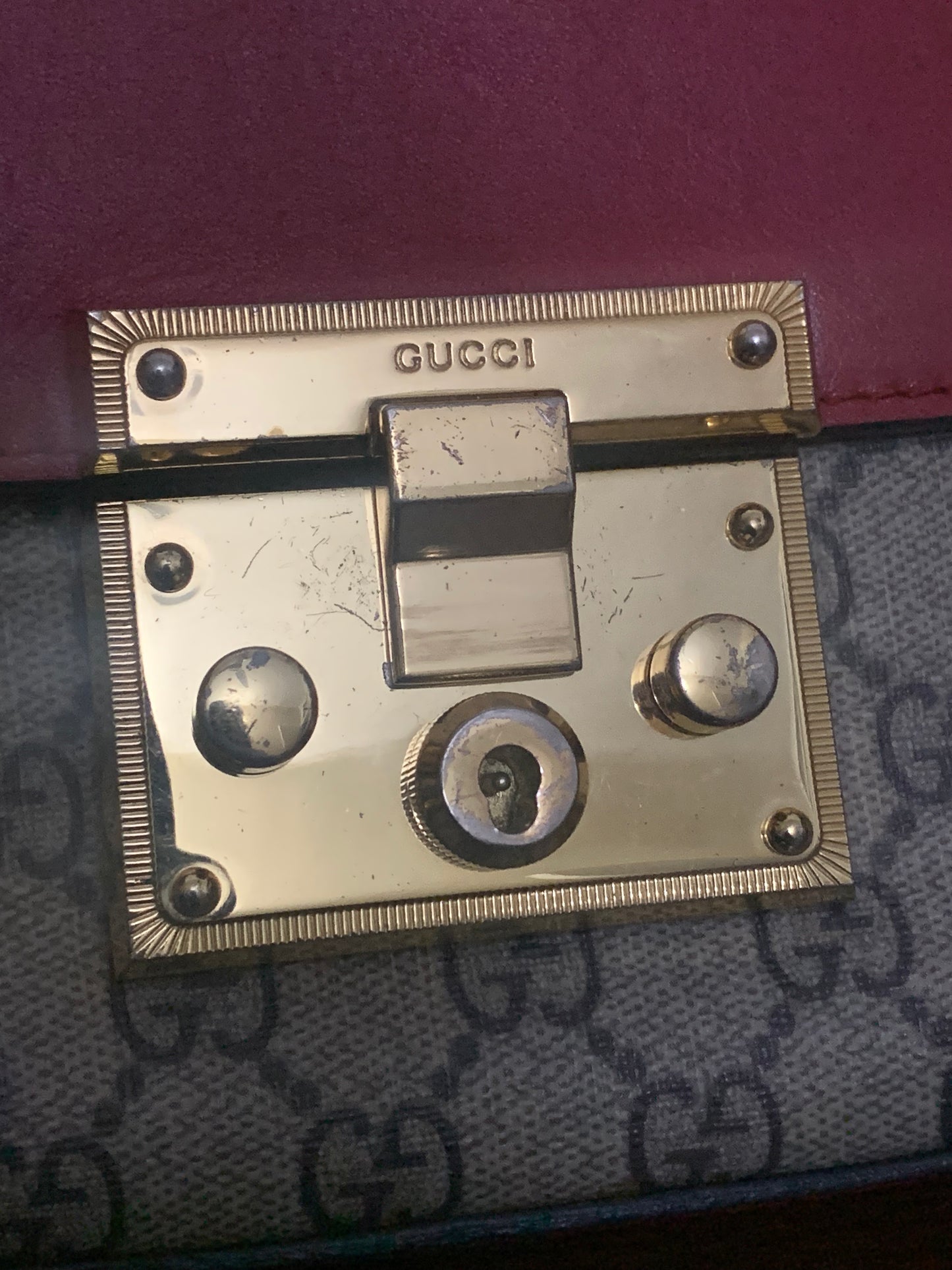 Gucci Padlock Small Chain Shoulder Crossbody Bag 409487 (Pre-Loved)