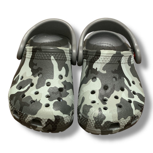 Crocs Kids Camo Clogs | Condition 10/10 | Size C5 | 20-21