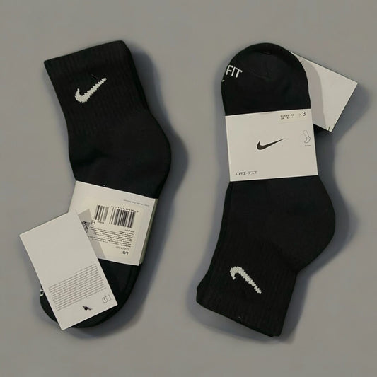 Nike Everyday Plus Cushioned
Training Quarter Socks (3 Pairs)