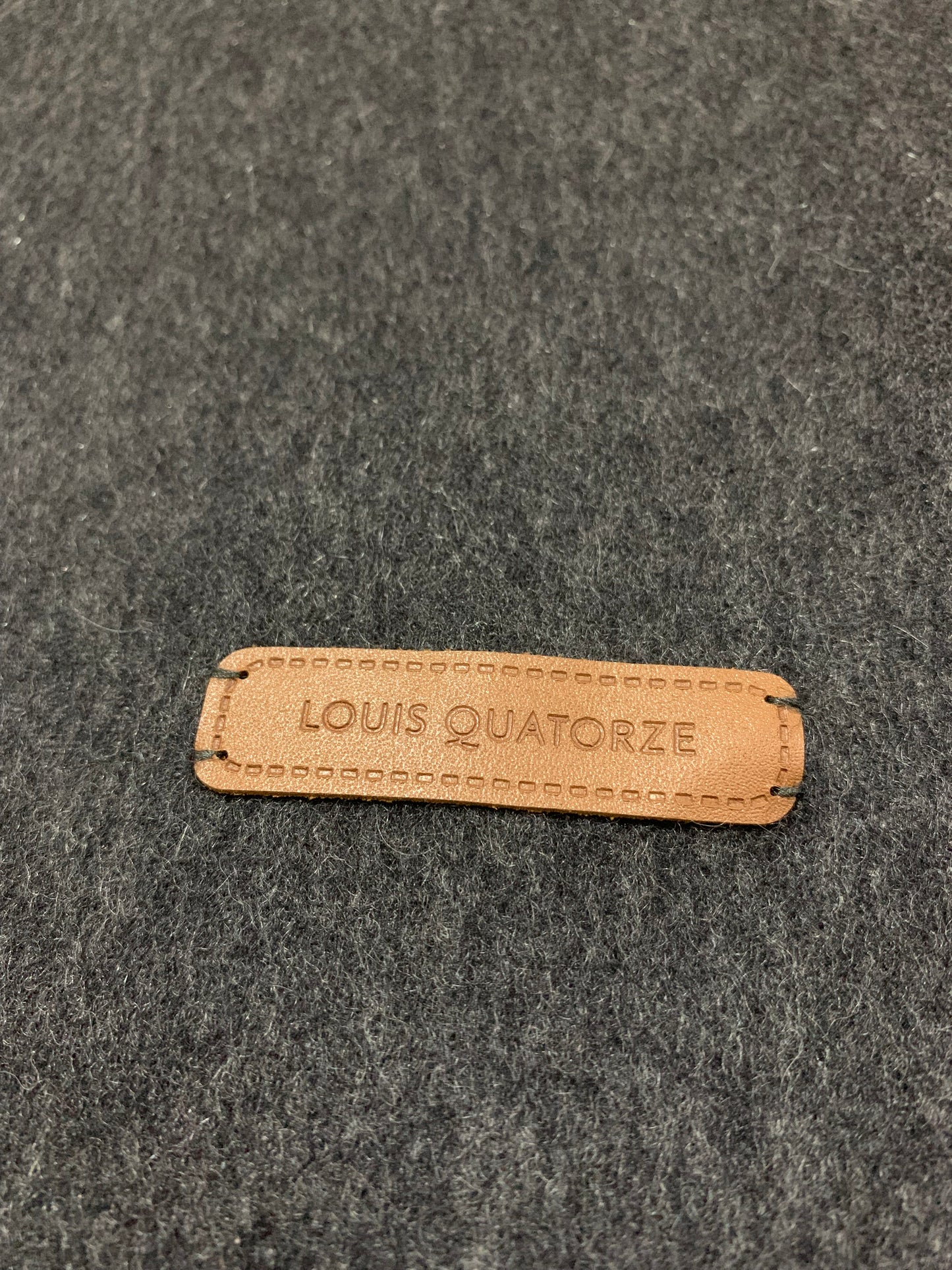 Louis Quatorze Men’s 100% Wool Scarf – Elegant Winter Muffler