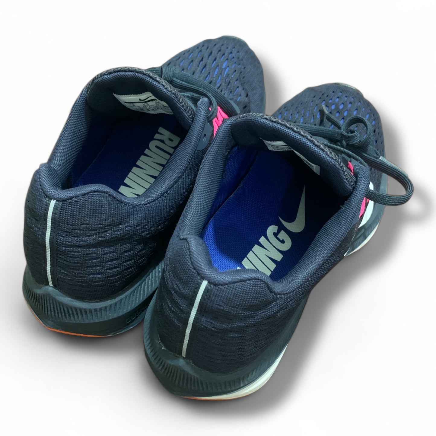 Nike Women’s Zoom Winflo Shoes | Pre-Loved Excellent Condition 10/10 | Size US8 | UK5.5 | EU39 | CM29