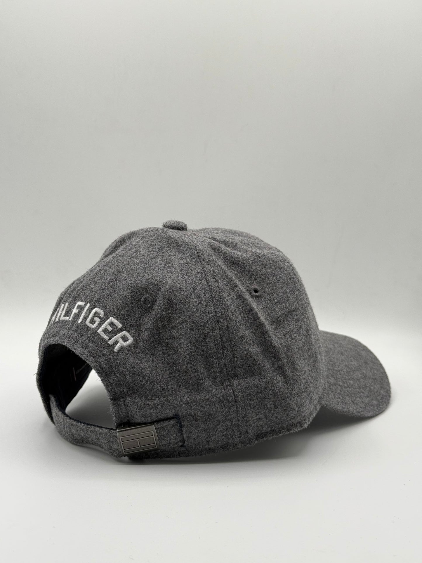 Tommy Hilfiger Men's Hat Billy Corner Flag Cap, Charcoal Grey