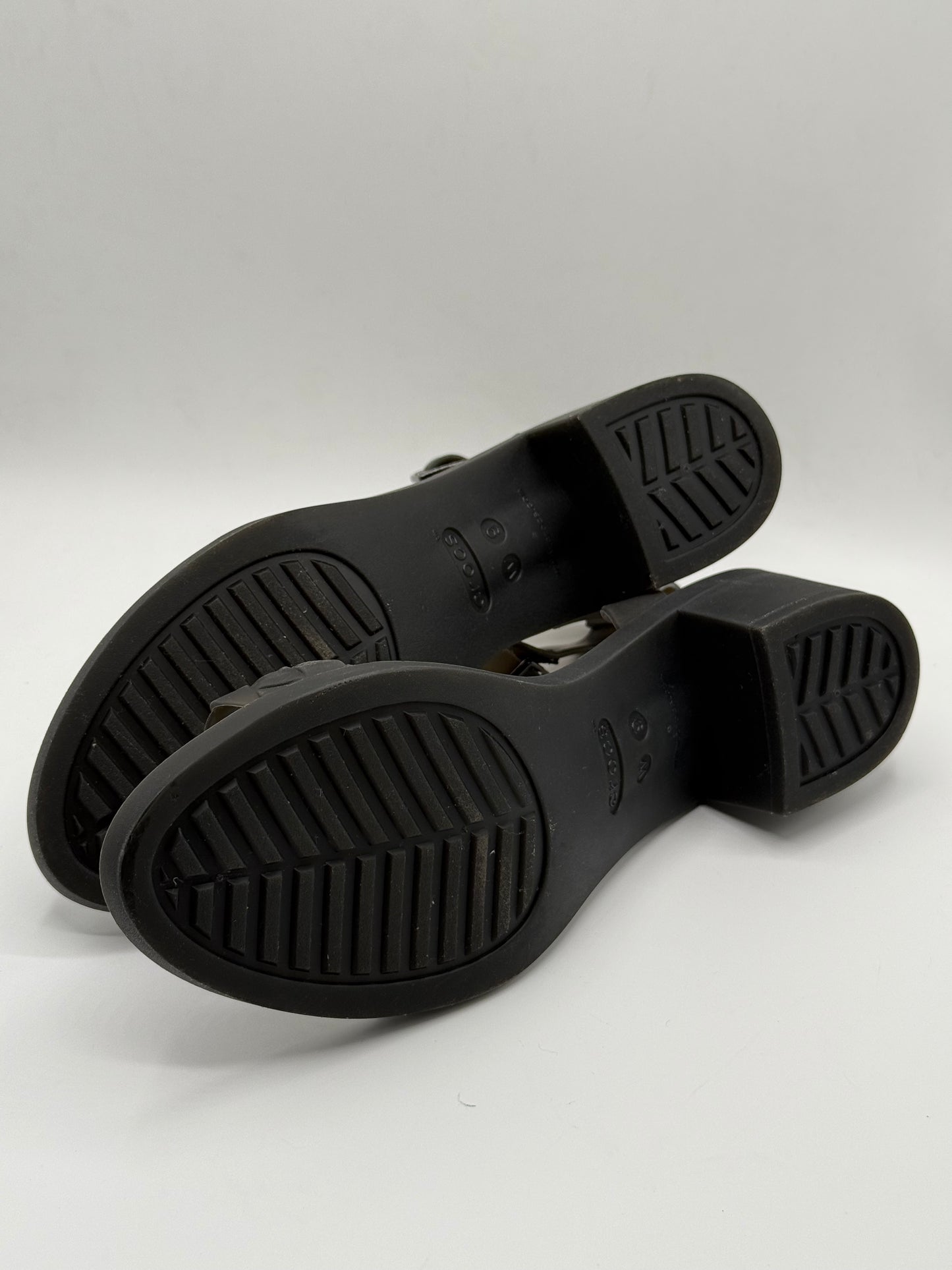 These black Crocs Isabella Block Heel sandals | Excellent condition | Size W9 | EU 39-40