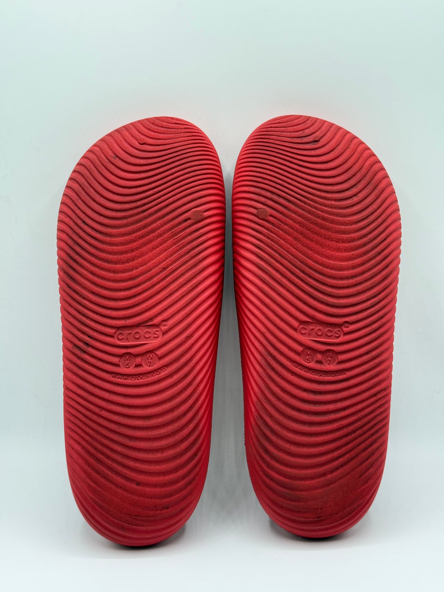 Crocs Mellow Slides in varsity red | Condition 9/10 | Size M5 W7 | EU 37-38