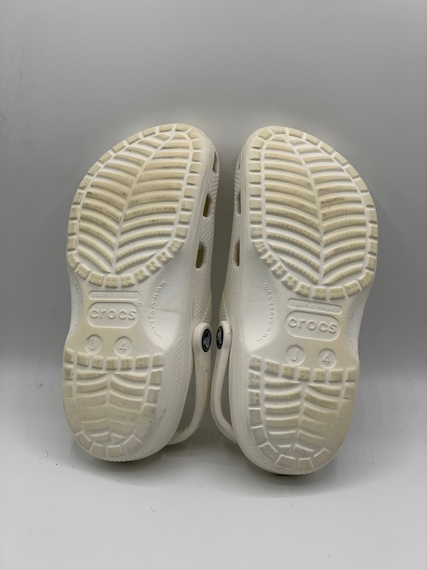 CROCS CLASSIC CLOGS | PRE LOVED CONDITION 8/10 | SIZE J2 EU 33-34
