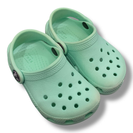Crocs Classic Clogs | Pre-Owned Condition 9/10 | Size EU 22-23 C6