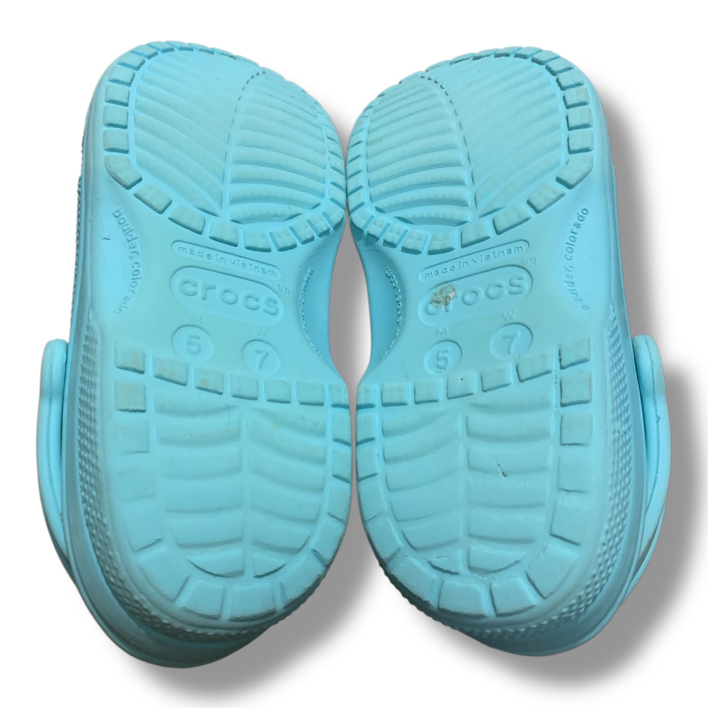 Crocs Classic Clogs | Condition 8/10 | Pre-Loved | Size M5 W7 | 37-38