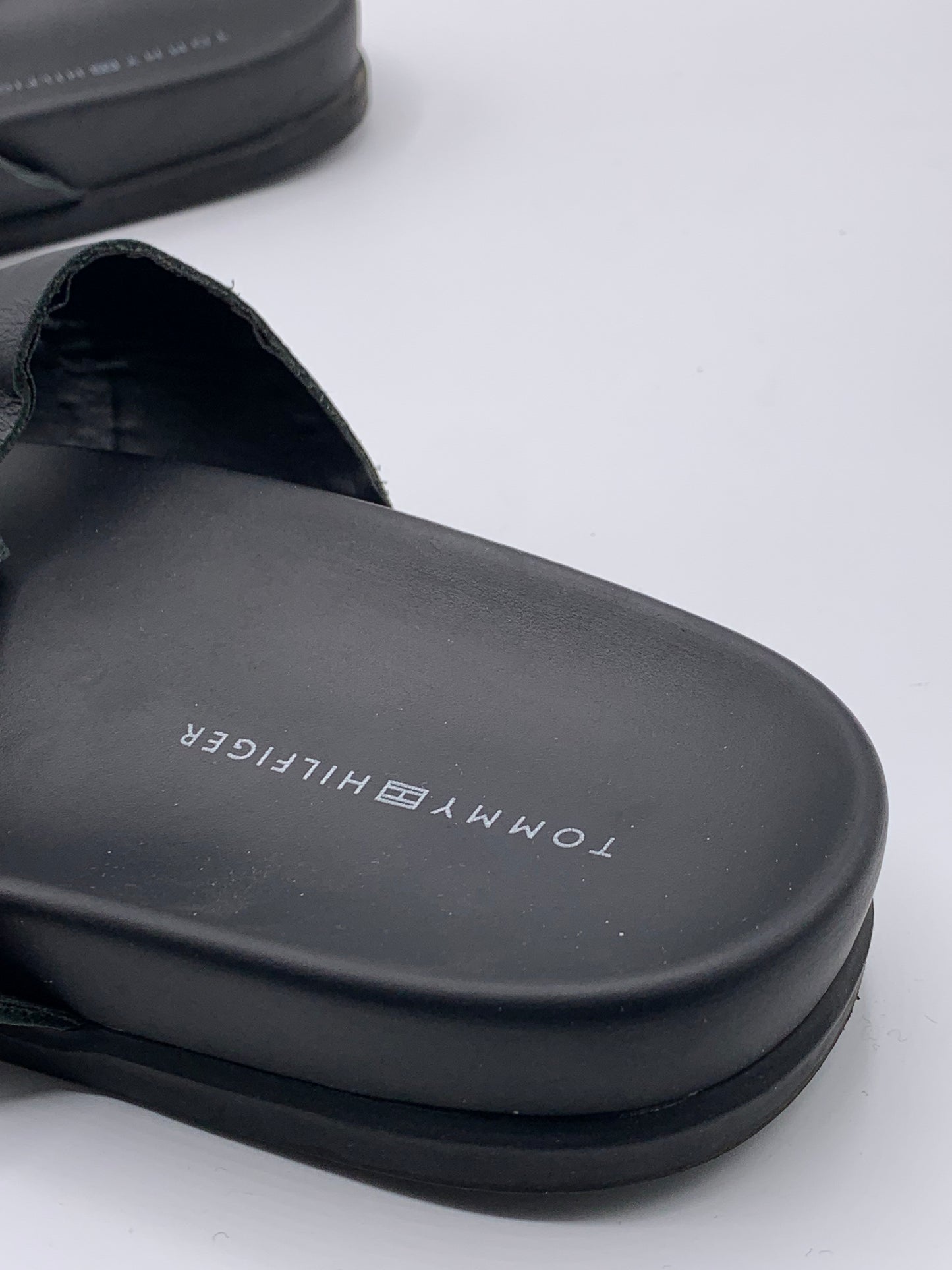 TOMMY HILFIGER MEN’S LEATHER SLIDES | PRE-LOVED CONDITION 10/10 EXCELLENT | SIZE EU 45