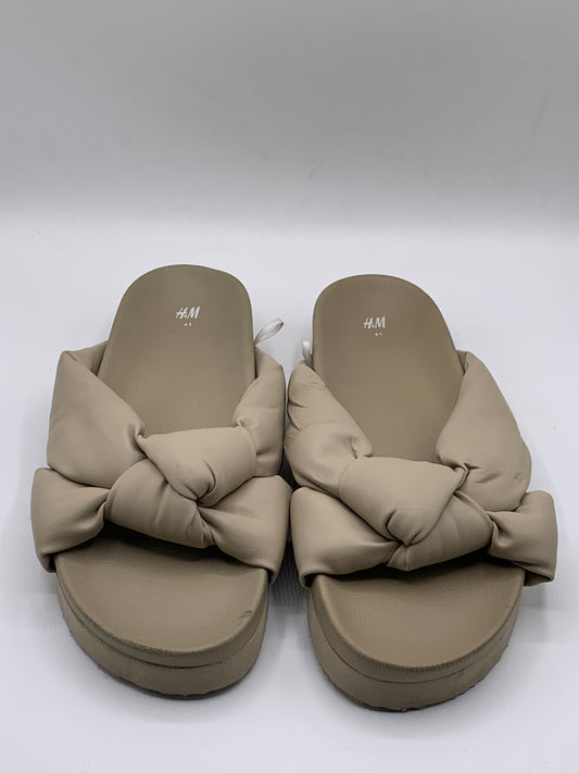 H&M SLIDES | PRE-LOVED CONDITION LIKE BRAND-NEW | SIZE EU 41