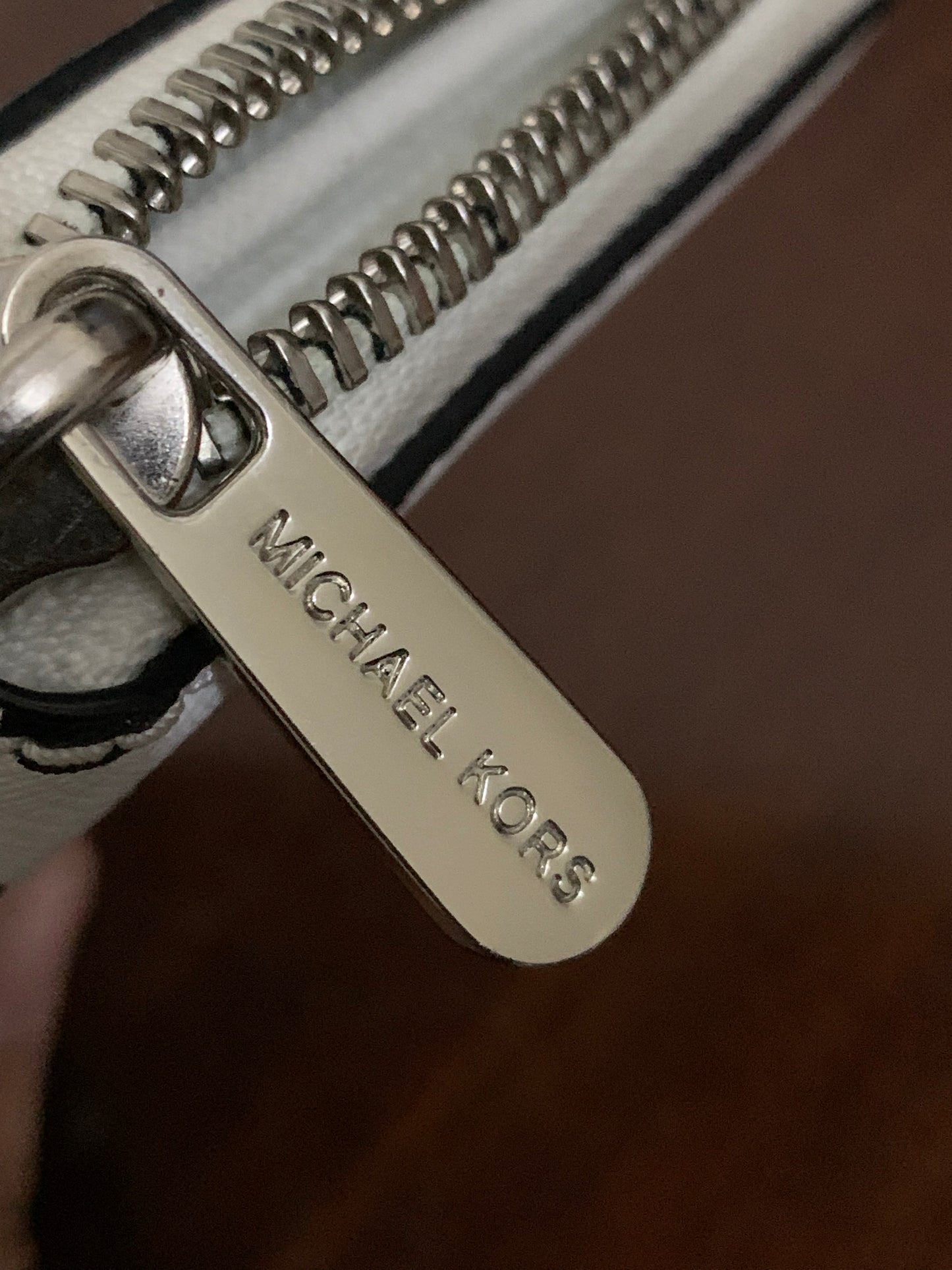 Michael Kors Wallet Wristlet | 100% Authentic | Pre-Loved Condition Excellent |