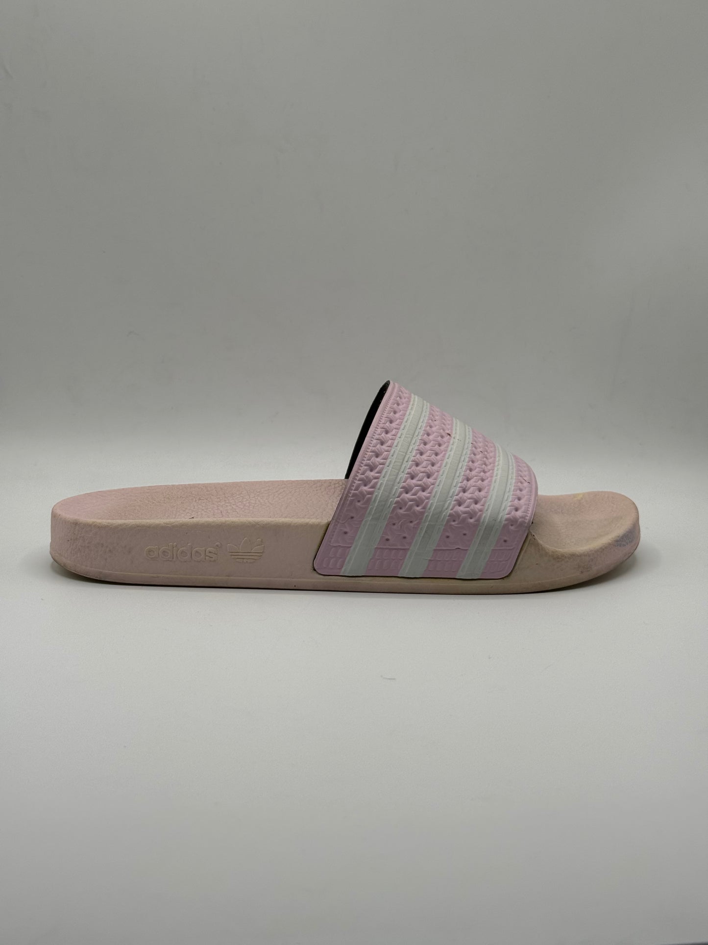 Adidas Adilette slides in a pink Slides | 10/10 Condition | Size UK7 EU40.5 | Made In Italy | Original Product | Pre Loved