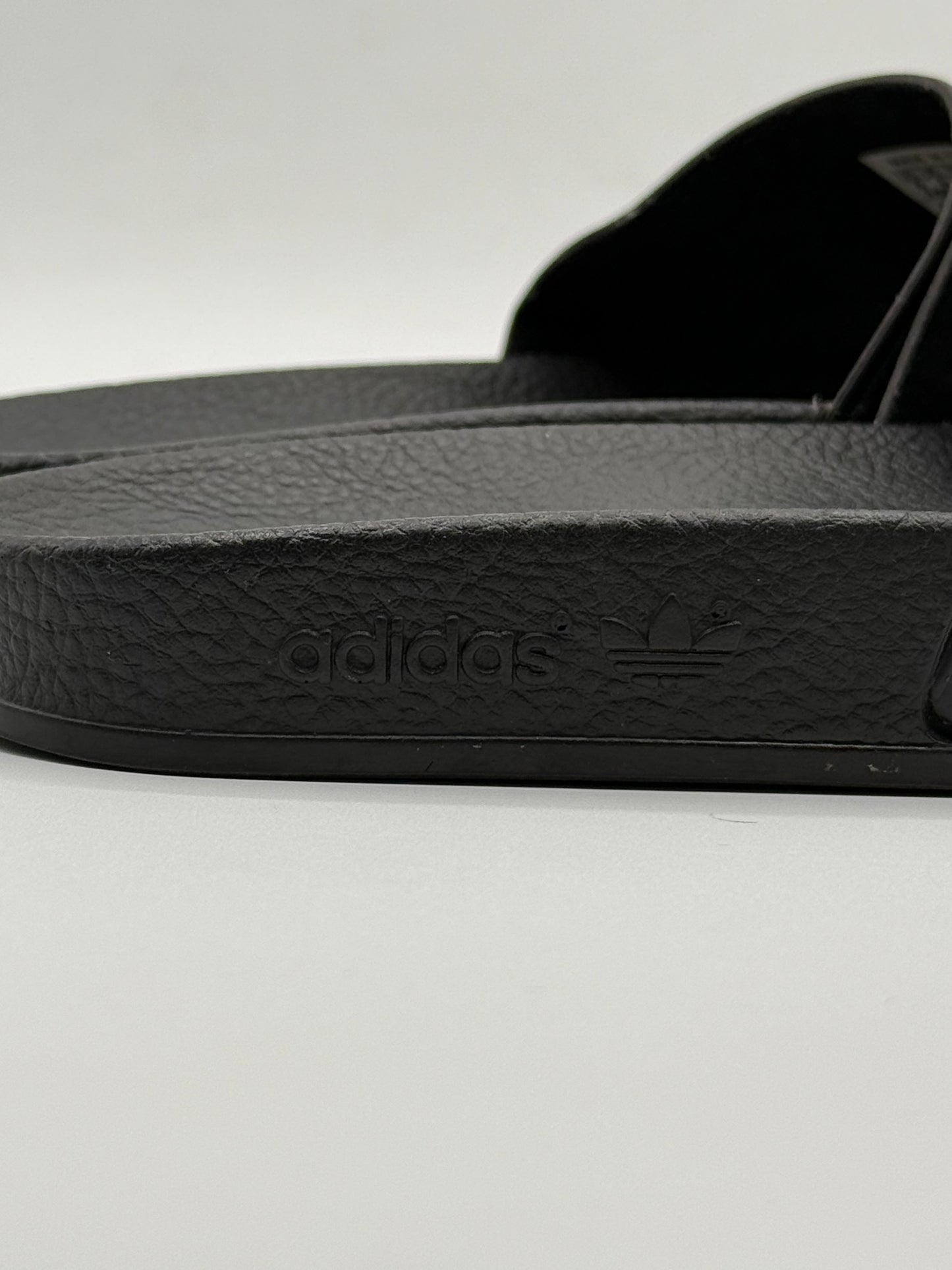 Adidas Adilette Slides | Excellent Condition | Size UK6 EU39 | Made In Italy 100% Original Product