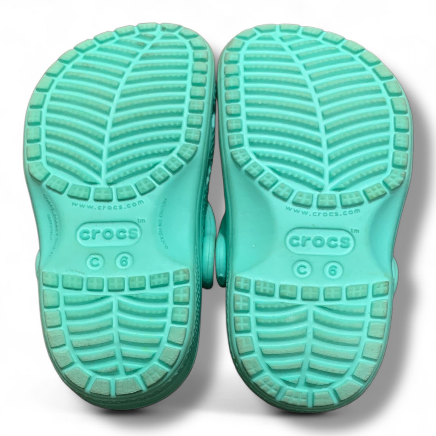 Crocs kid’s Classic Clogs | Condition 9/10 | Size C6 | 22-23