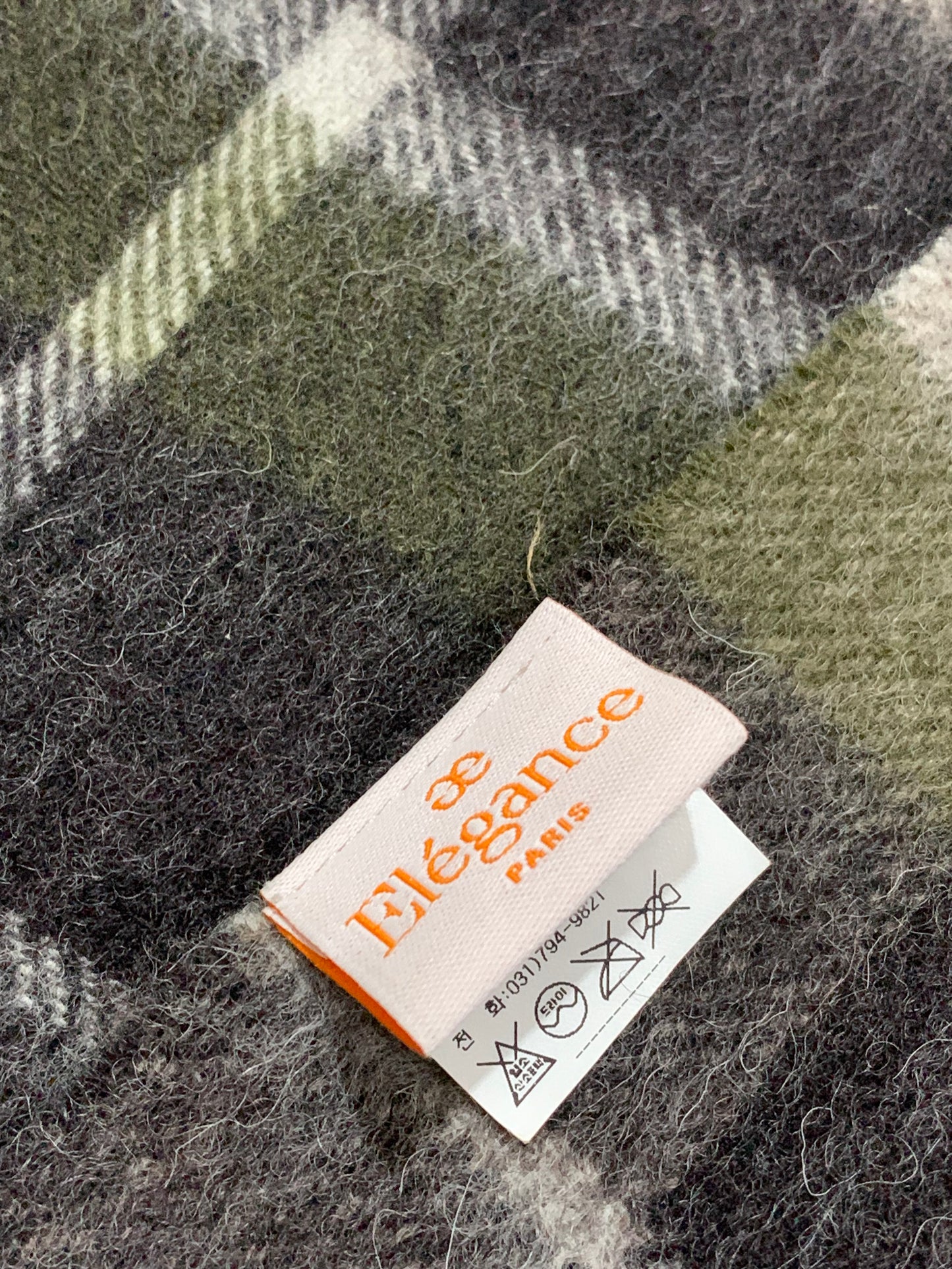 Men’s Elegance Paris Woolen Scarf – Premium Winter Luxury