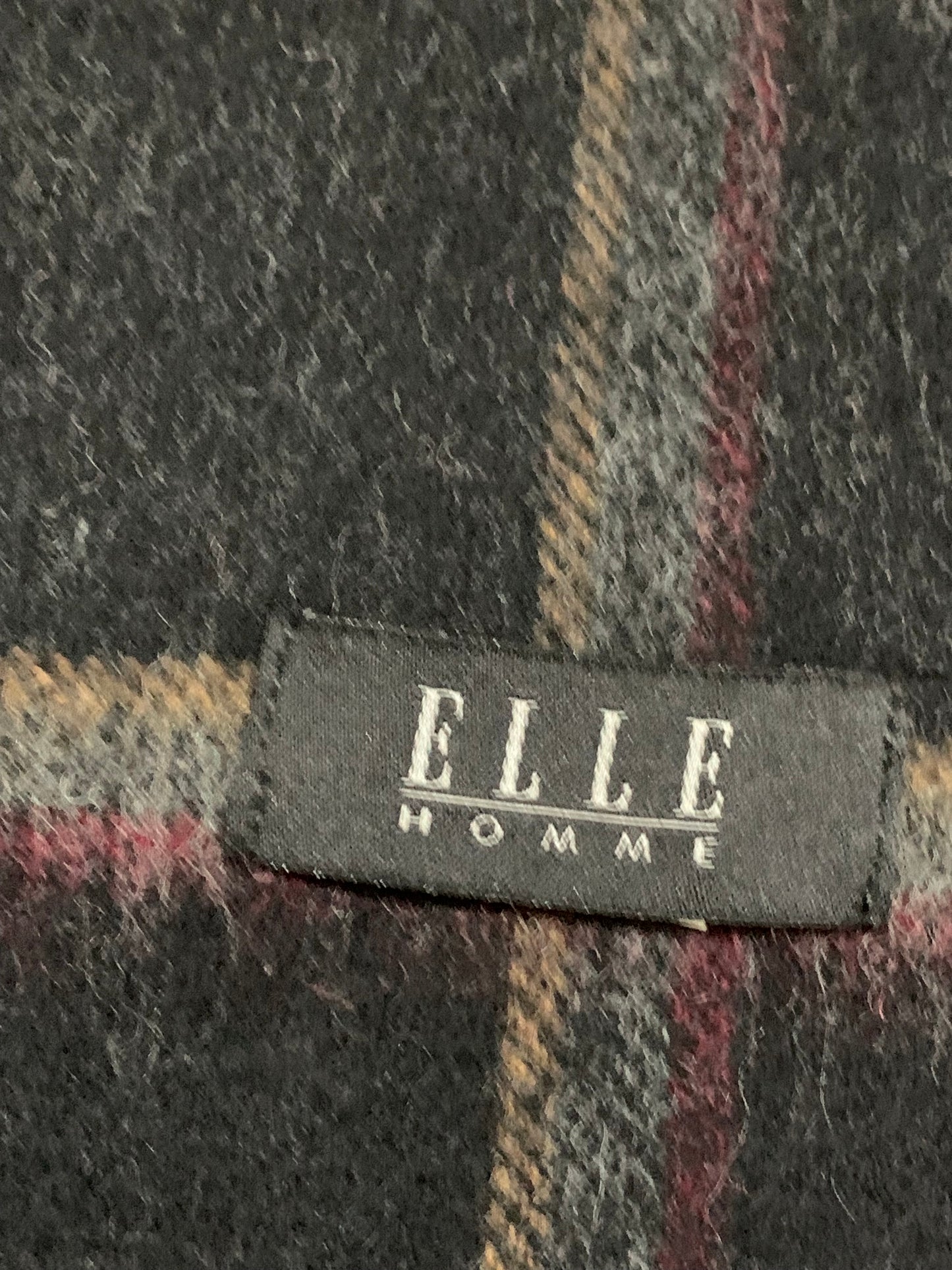 ELLE HOMME MEN’S PREMIUM WOOLLEN MUFFLER – CLASSIC WINTER STYLE