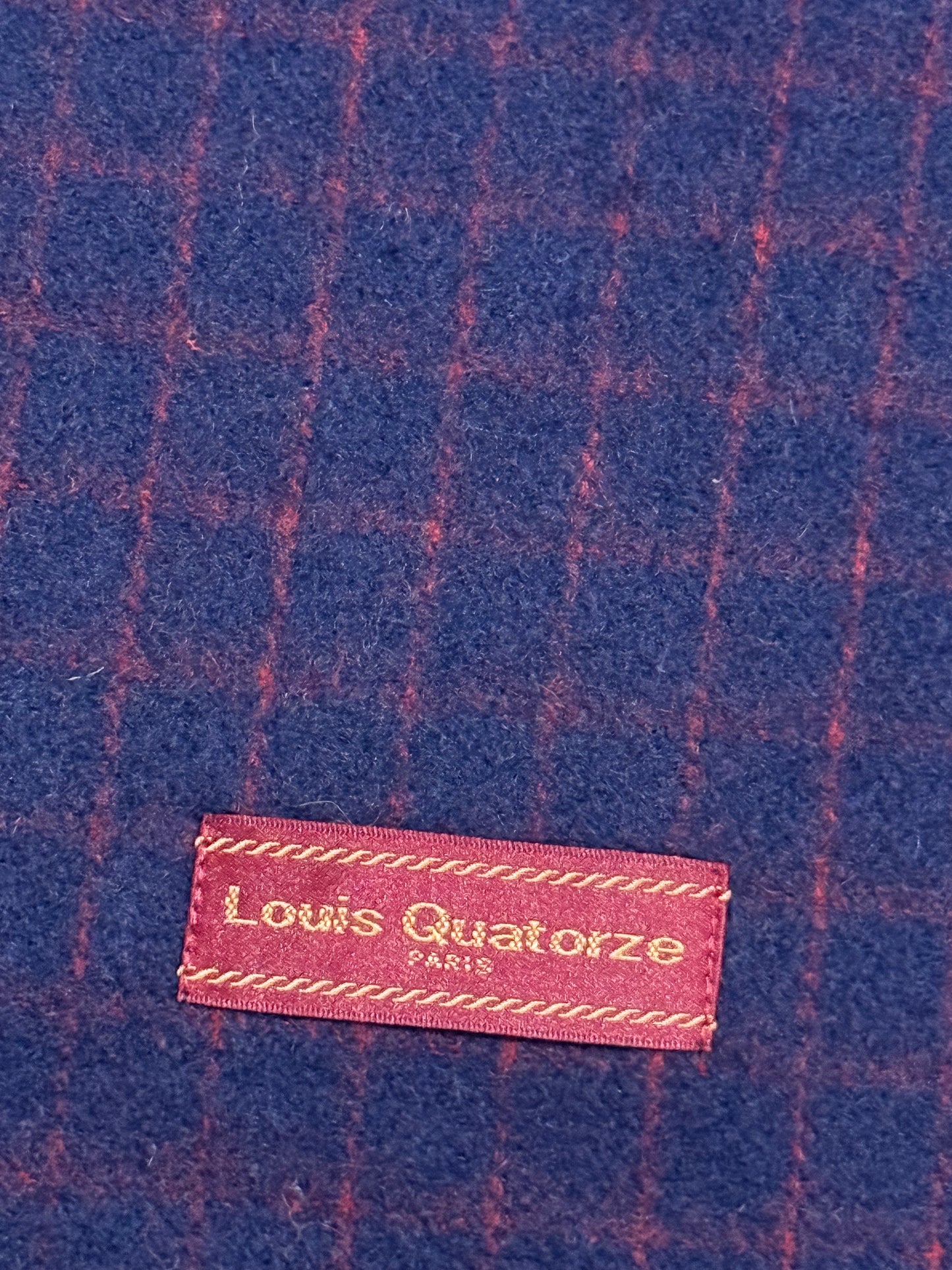 LOUIS QUATORZE MEN’S 100% WOOLLEN MUFFLER – LUXURY WINTER ACCESSORY