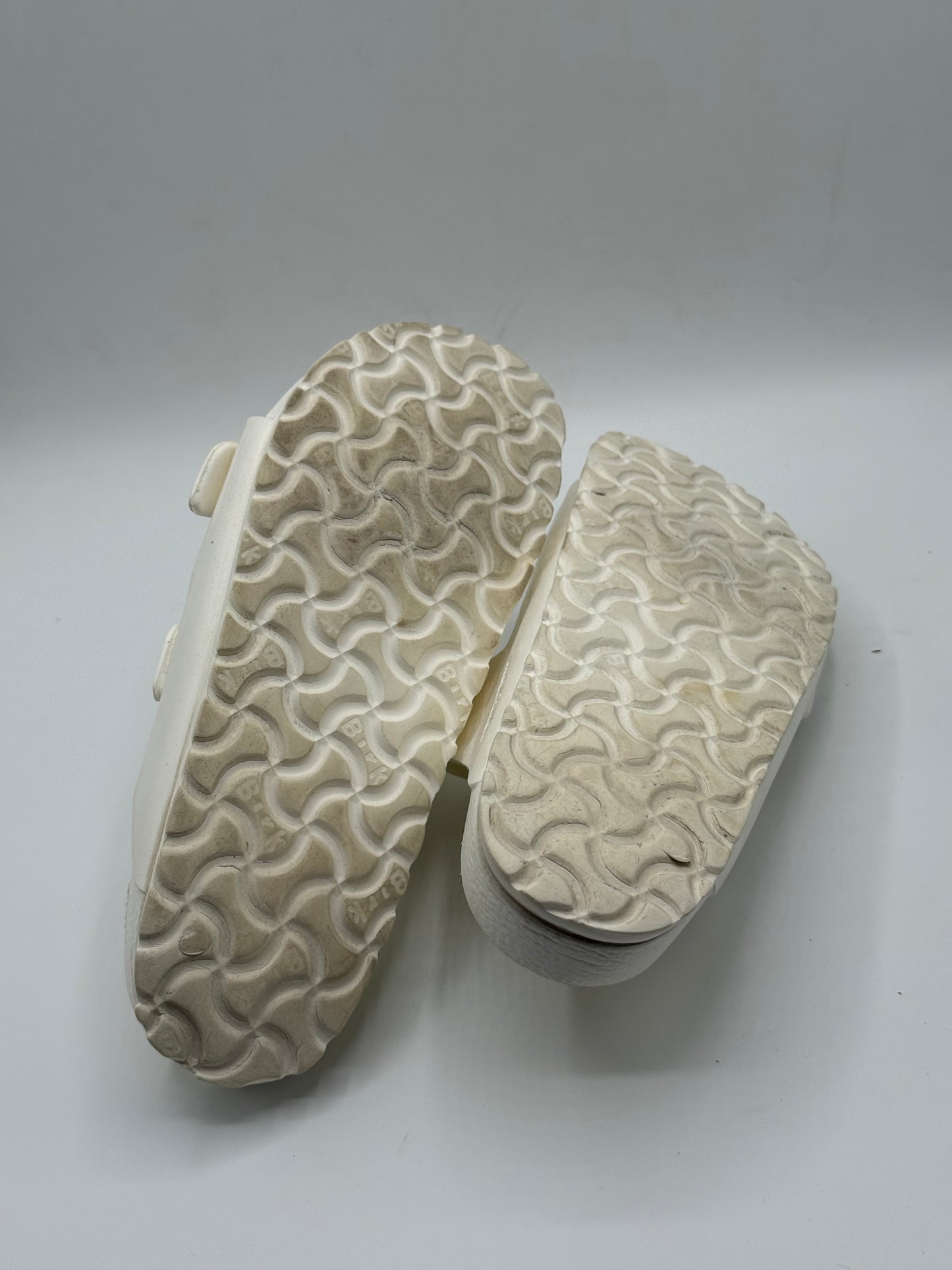 Birkenstock Arizona Sandals | Pre-Loved | Size 36 | Condition 9/10 |