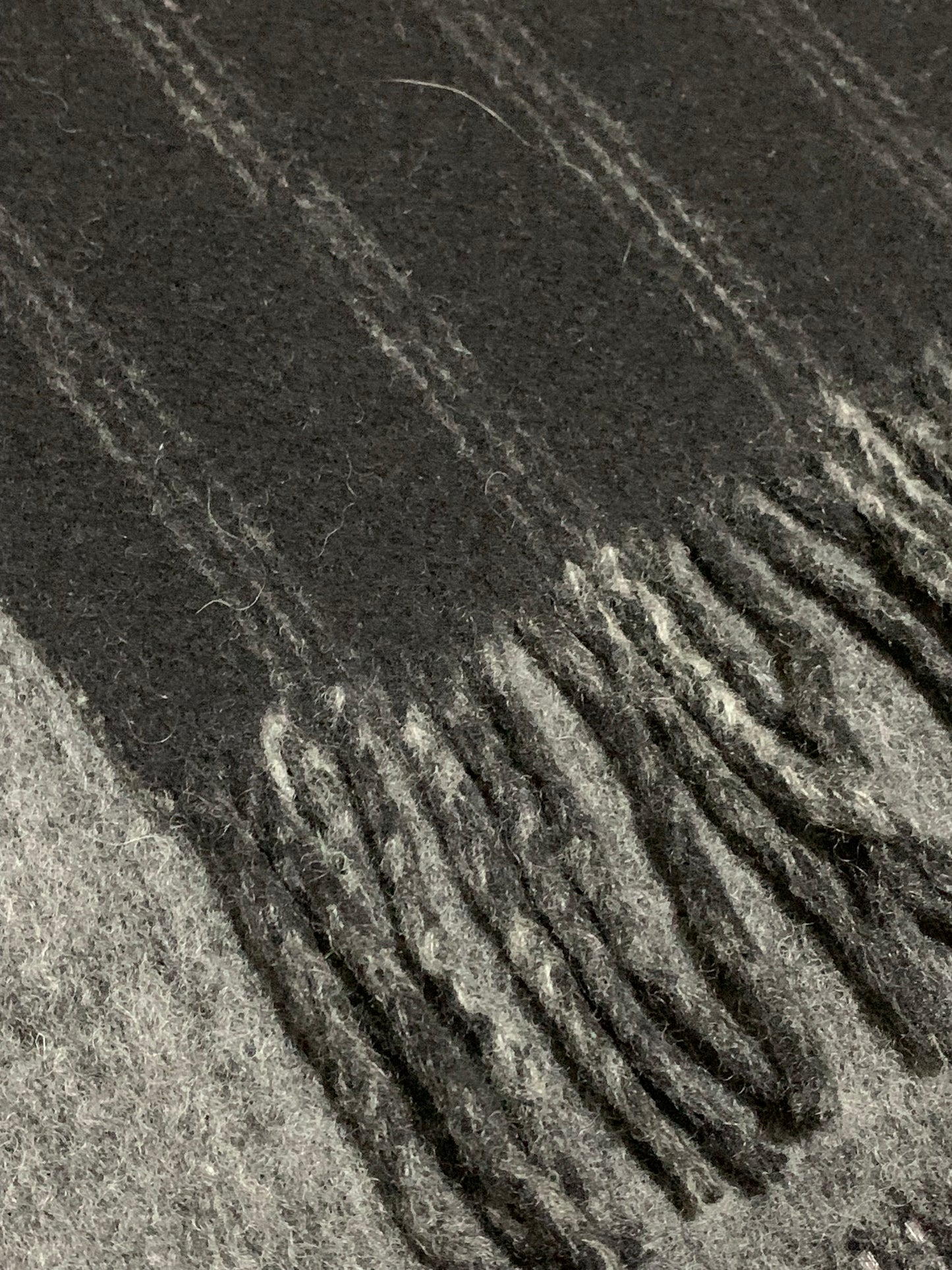 Men’s Cashmere Wool Scarf – Luxury Soft & Warm Winter Essential