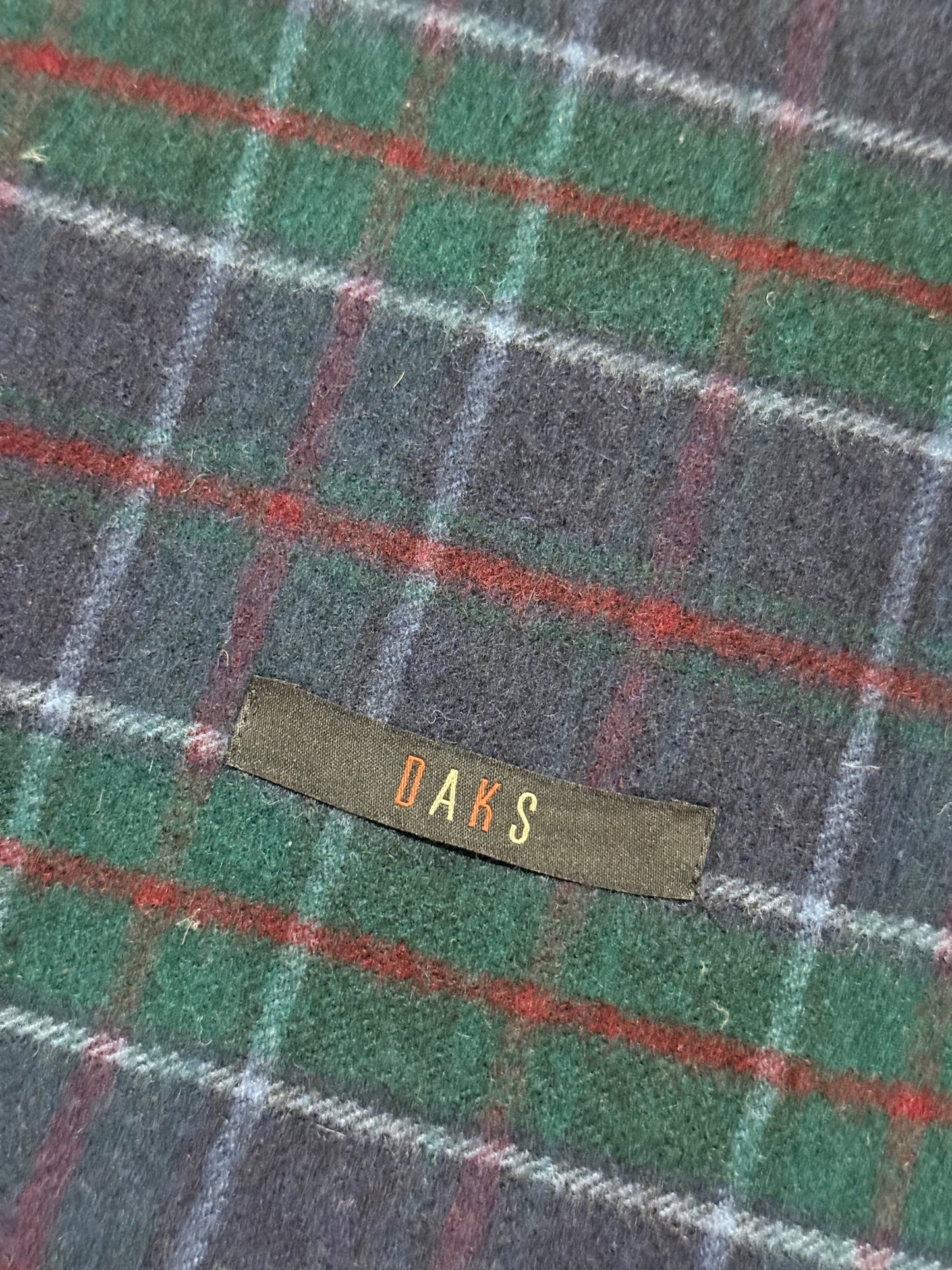 D A K S MEN’S 100% WOOLLEN MUFFLER – CLASSIC WINTER ESSENTIAL