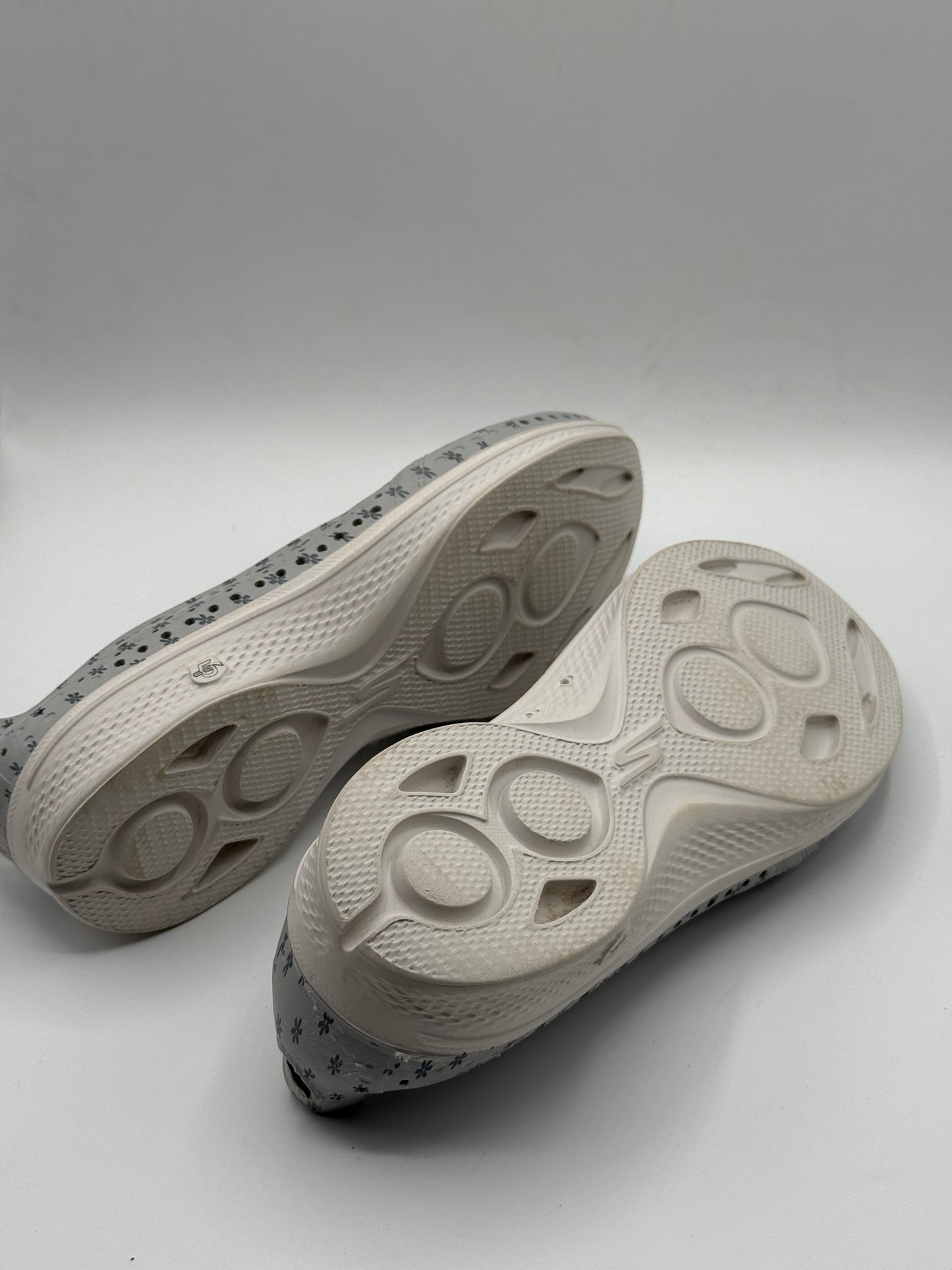 Skechers Women’s Flats | Pre-Loved 10/10 | Size US 7 | EU 37