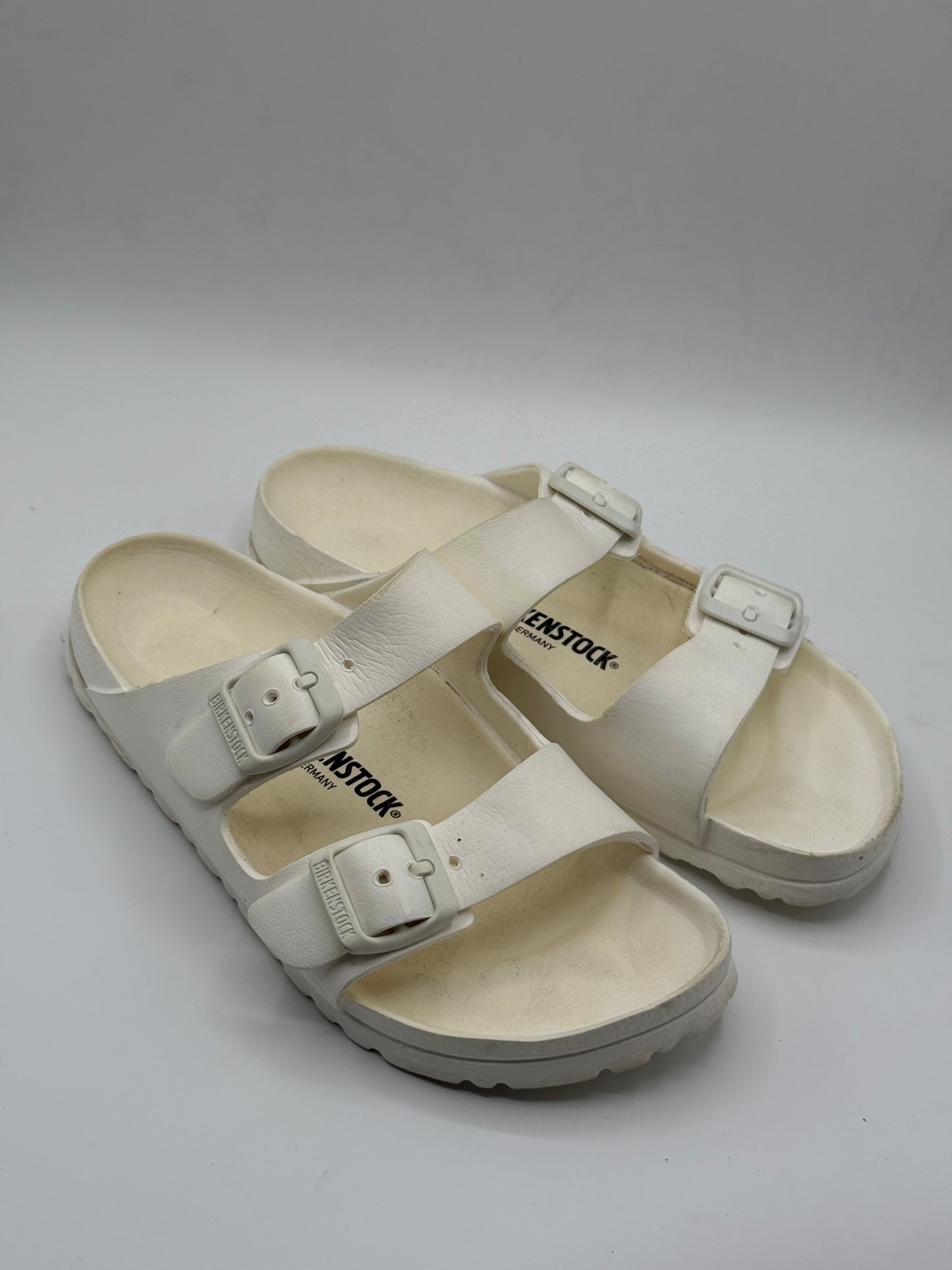 Birkenstock Arizona Sandals | Pre-Loved | Size 36 | Condition 9/10 |