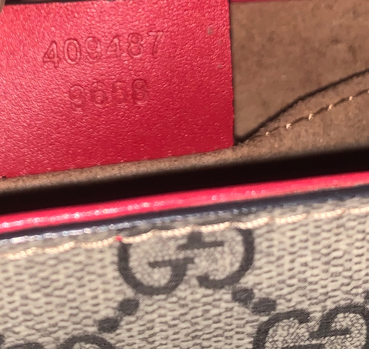 Gucci Padlock Small Chain Shoulder Crossbody Bag 409487 (Pre-Loved)