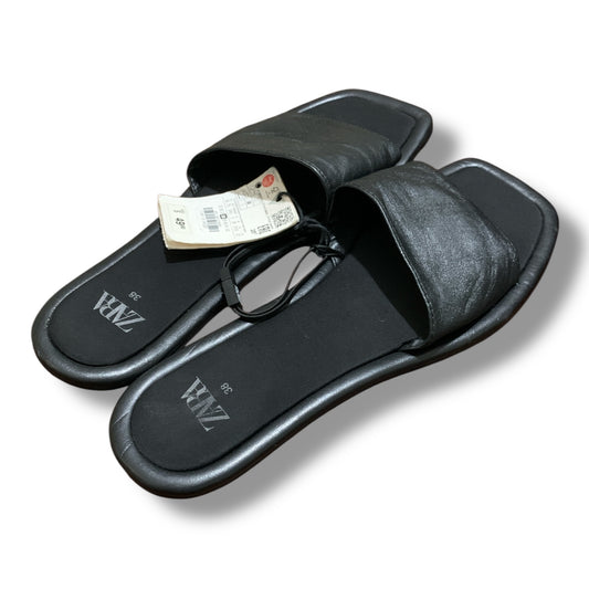Zara Minimalist flat leather sandals | Pre-Loved Condition 10/10 Like Brand New | Size EU 38