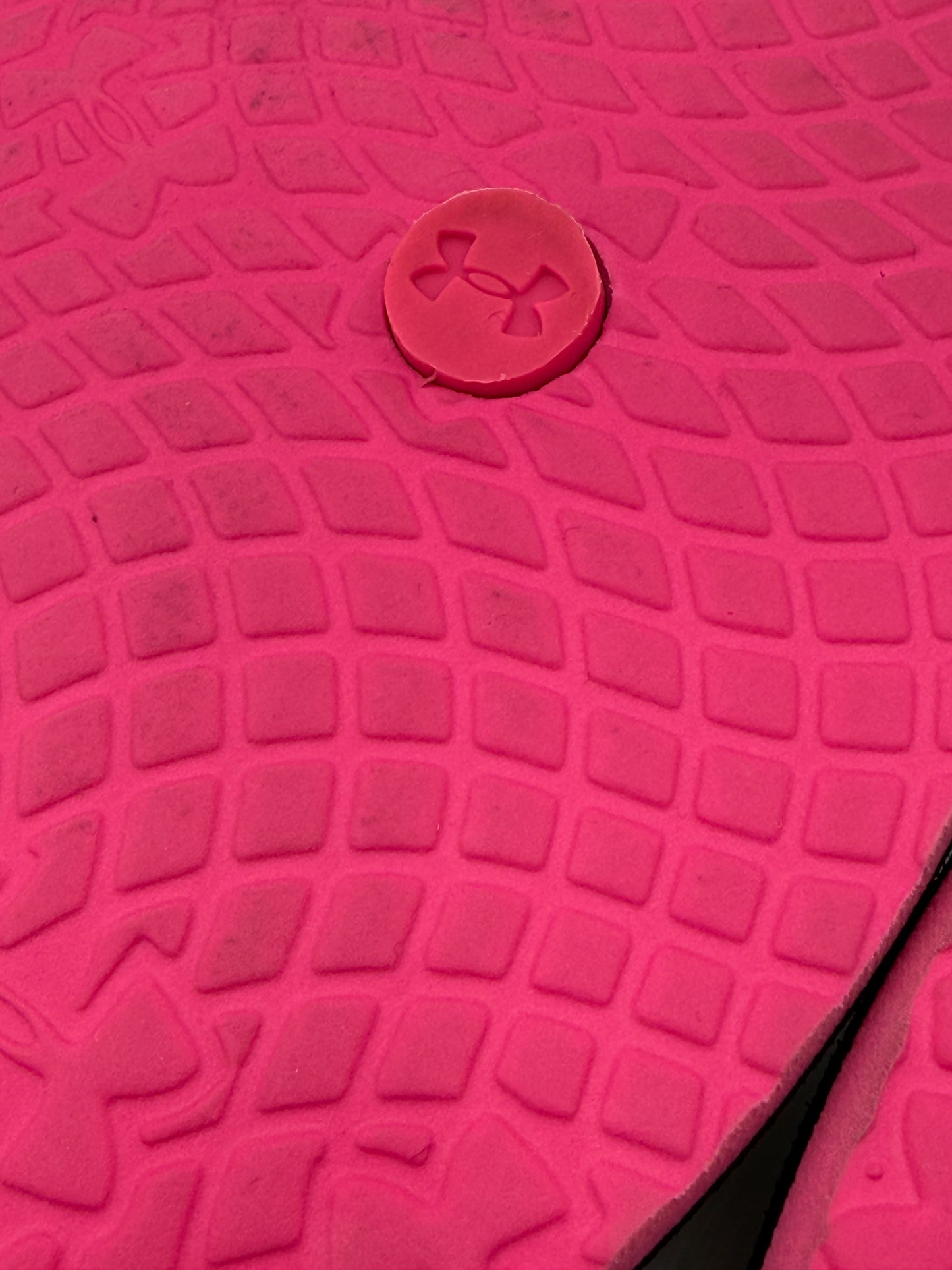 Under Armour Atlantic Dune flip-flops feature a vibrant pink strap | Condition Like Brand New | Size W10-11 | EU 42-43