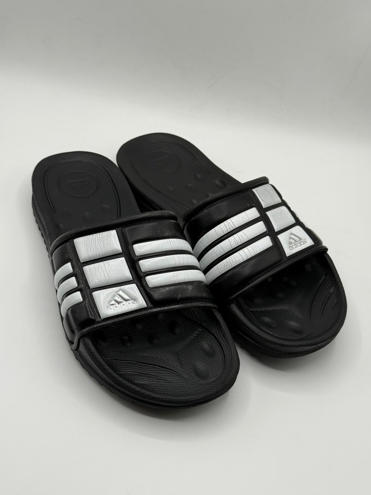 Adidas Mungo QD slides | Condition 8/10 | Size UK8 EU42 | Made in Vietnam | 100% Original