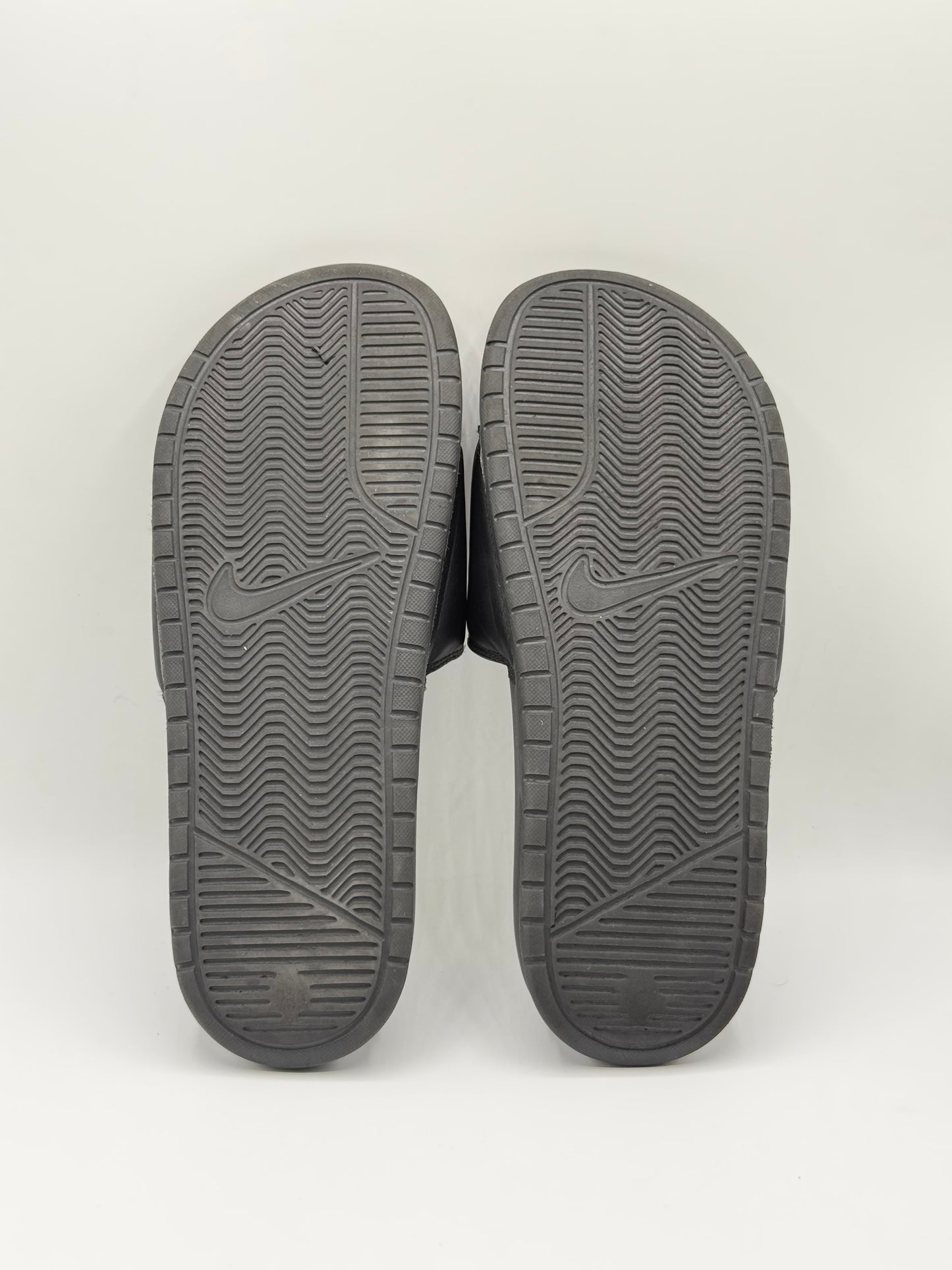 Nike Benassi Just Do It slides | Condition 9/10 | Size UK7.5 | EU42