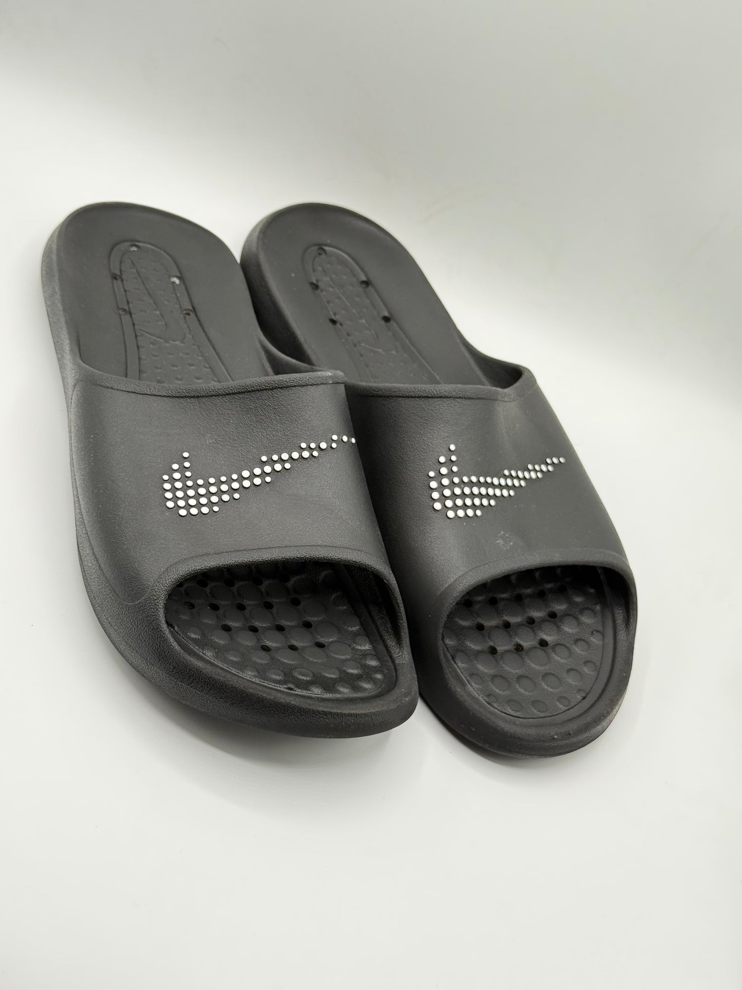 Nike Victori One shower slides | Pre-Loved Condition 8/10 | Size US14 EU48-49 | Made In Vietnam