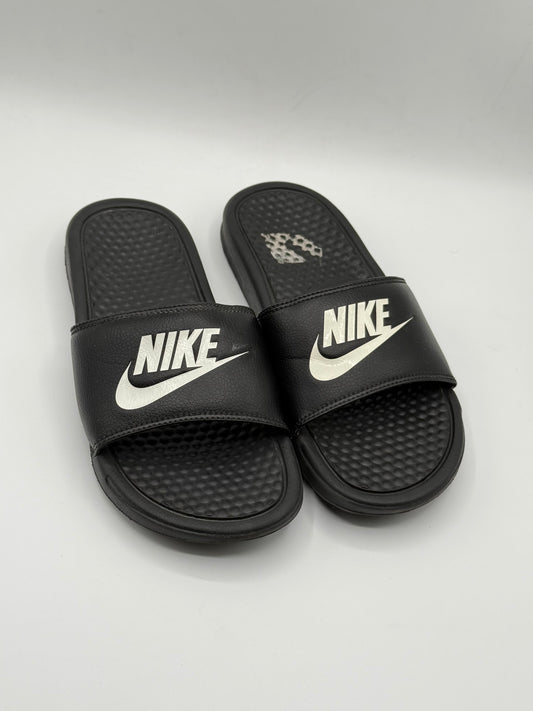 Nike Victori One slides | Pre-Loved Condition 10/10 | Size UK4.5 EU37.5 | Made In Indonesia