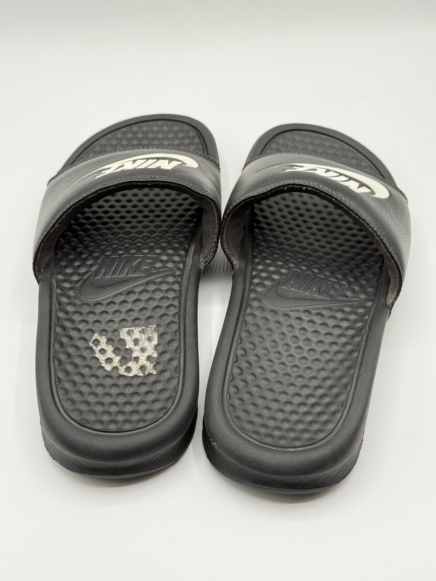 Nike Victori One slides | Pre-Loved Condition 10/10 | Size UK4.5 EU37.5 | Made In Indonesia