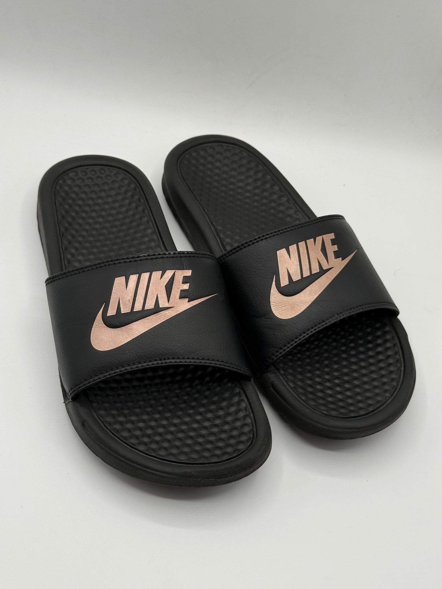 Nike Benassi JDI slides | Pre Loved Condition 10/10 | Size US7 EU38 | Made In Indonesia