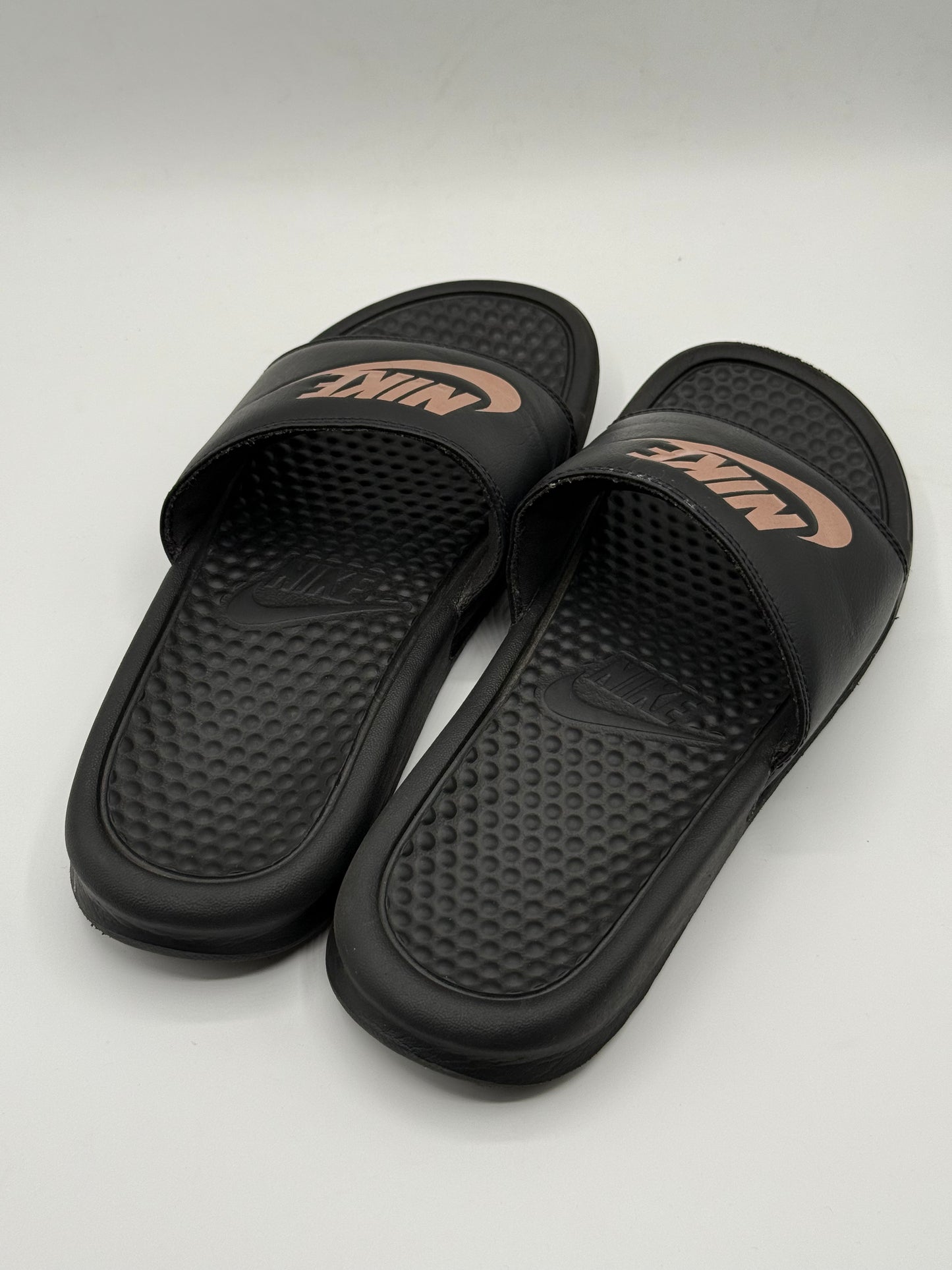 Nike Benassi JDI slides | Pre Loved Condition 10/10 | Size US7 EU38 | Made In Indonesia
