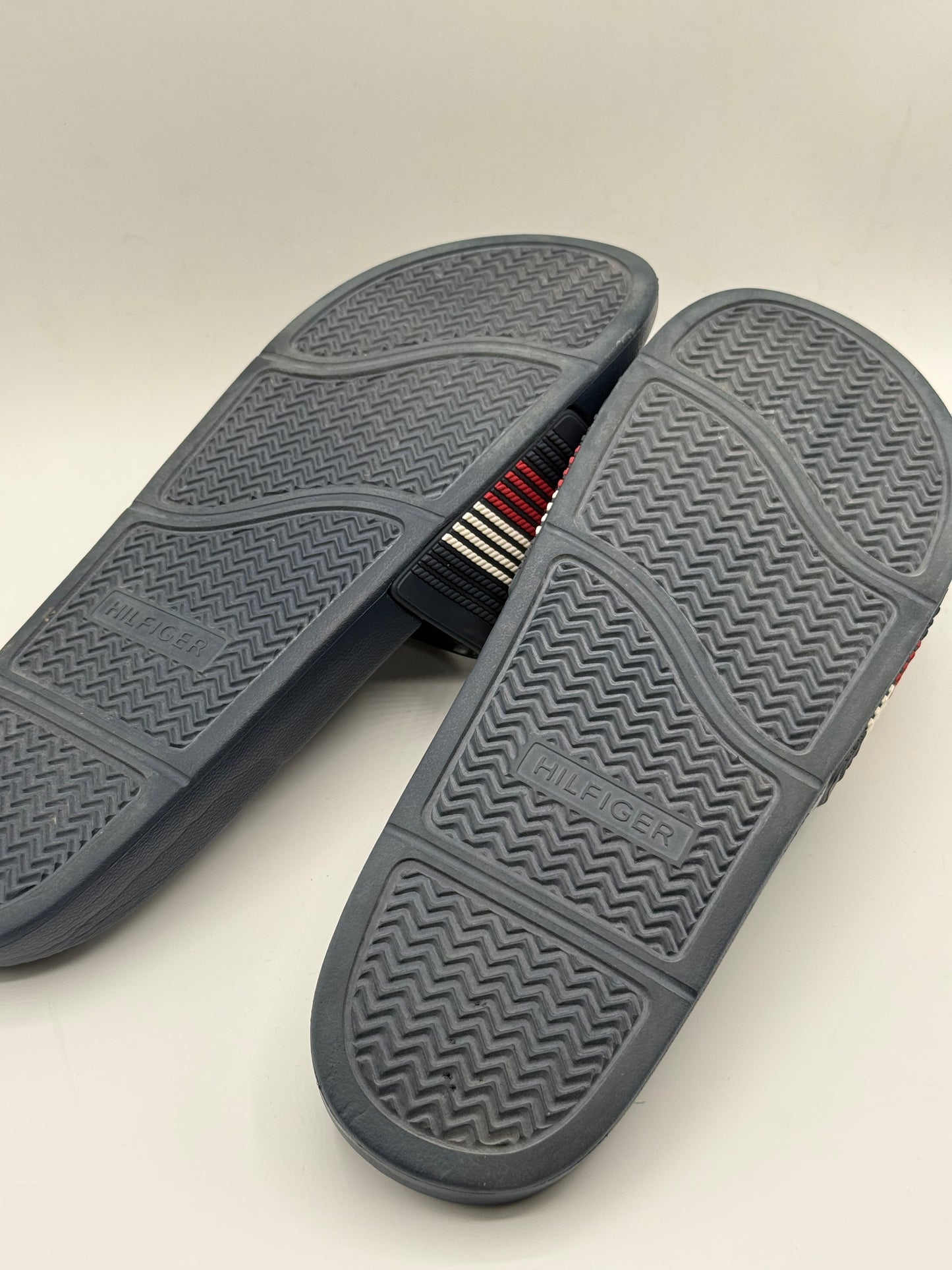Tommy Hilfiger Seasonal Men's Slides | Pre-Loved Condition 9/10 | Size US11 EU45 | Made In China | 100% Original