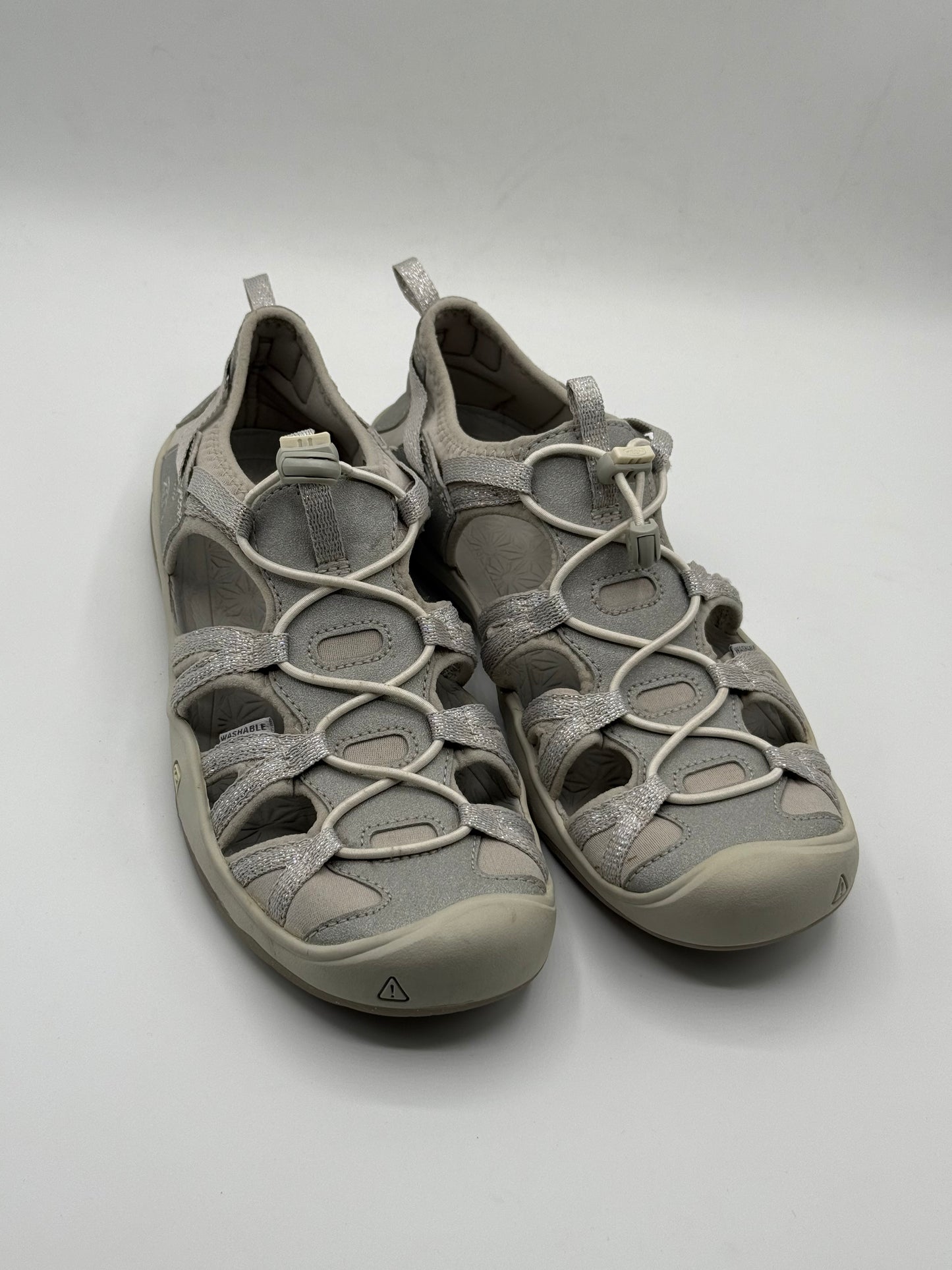 KEEN Moxie Sandals in a silver colorway | Excellent Condition | Size US5 EU37 | Made In Cambodia | 100% Original