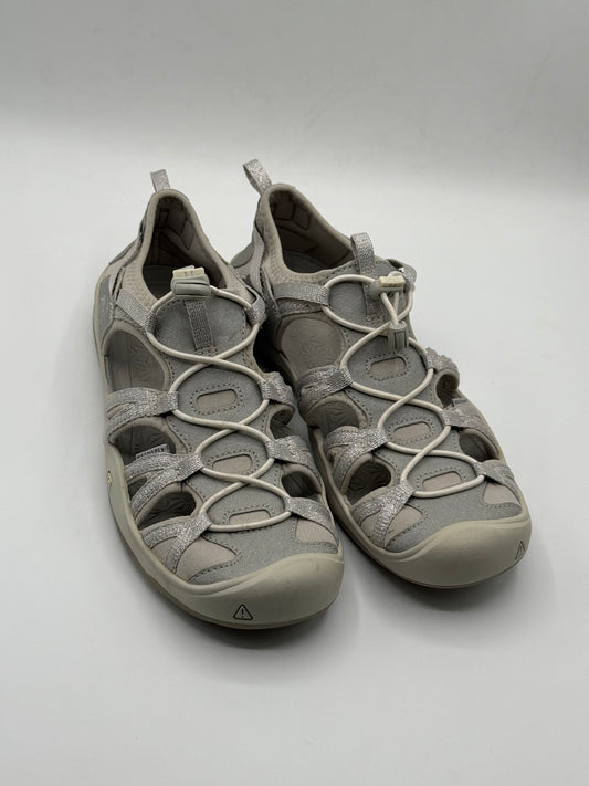 KEEN Moxie Sandals in a silver colorway | Excellent Condition | Size US5 EU37 | Made In Cambodia | 100% Original