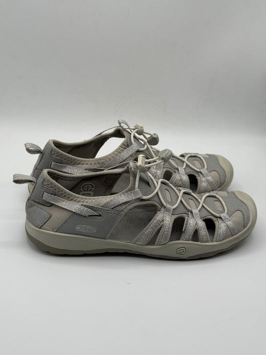 KEEN Moxie Sandals in a silver colorway | Excellent Condition | Size US5 EU37 | Made In Cambodia | 100% Original