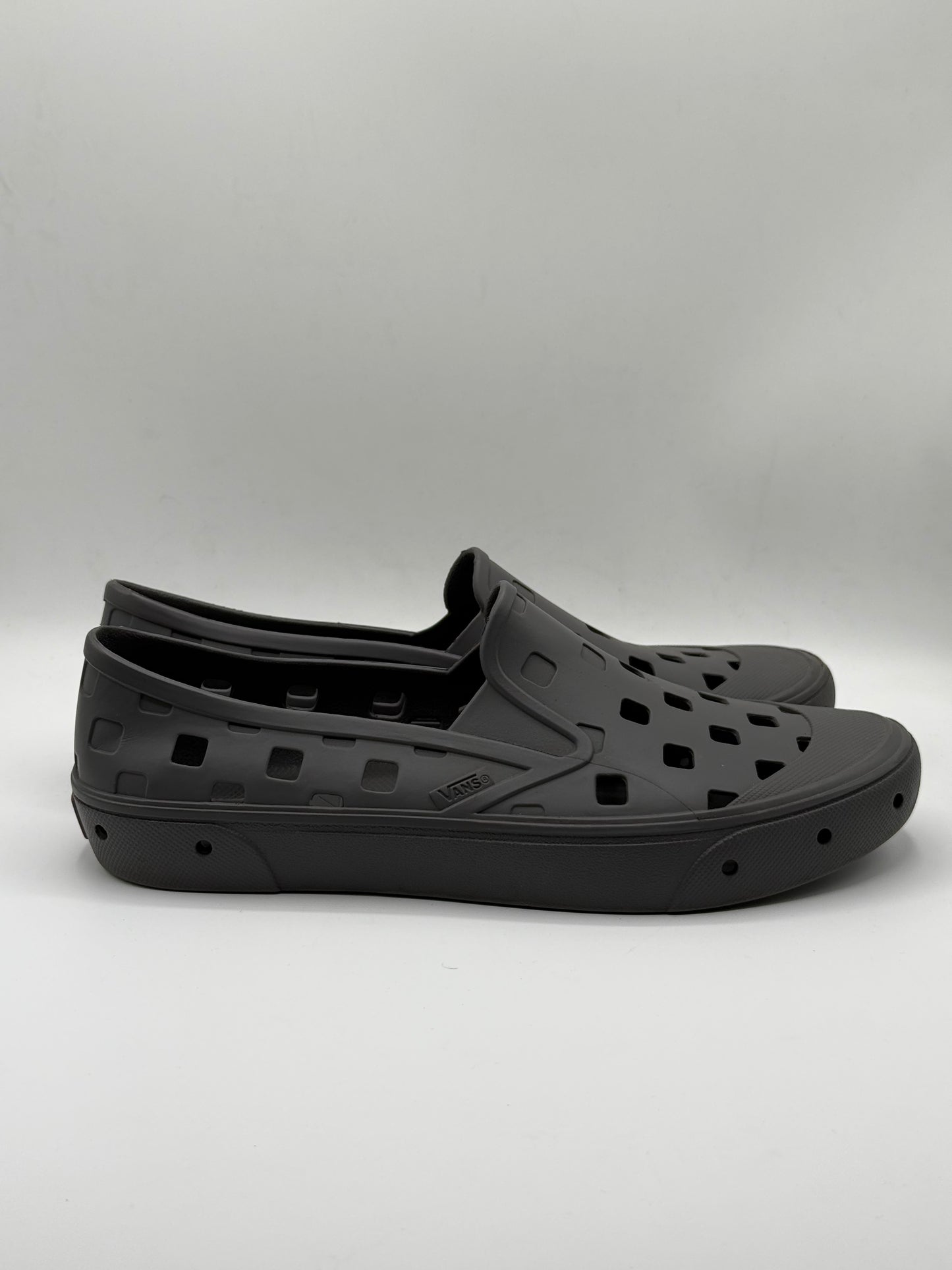 Vans Slip-On TRK shoes | Pre-Loved | Condition 9/10 | Size US10 EU43