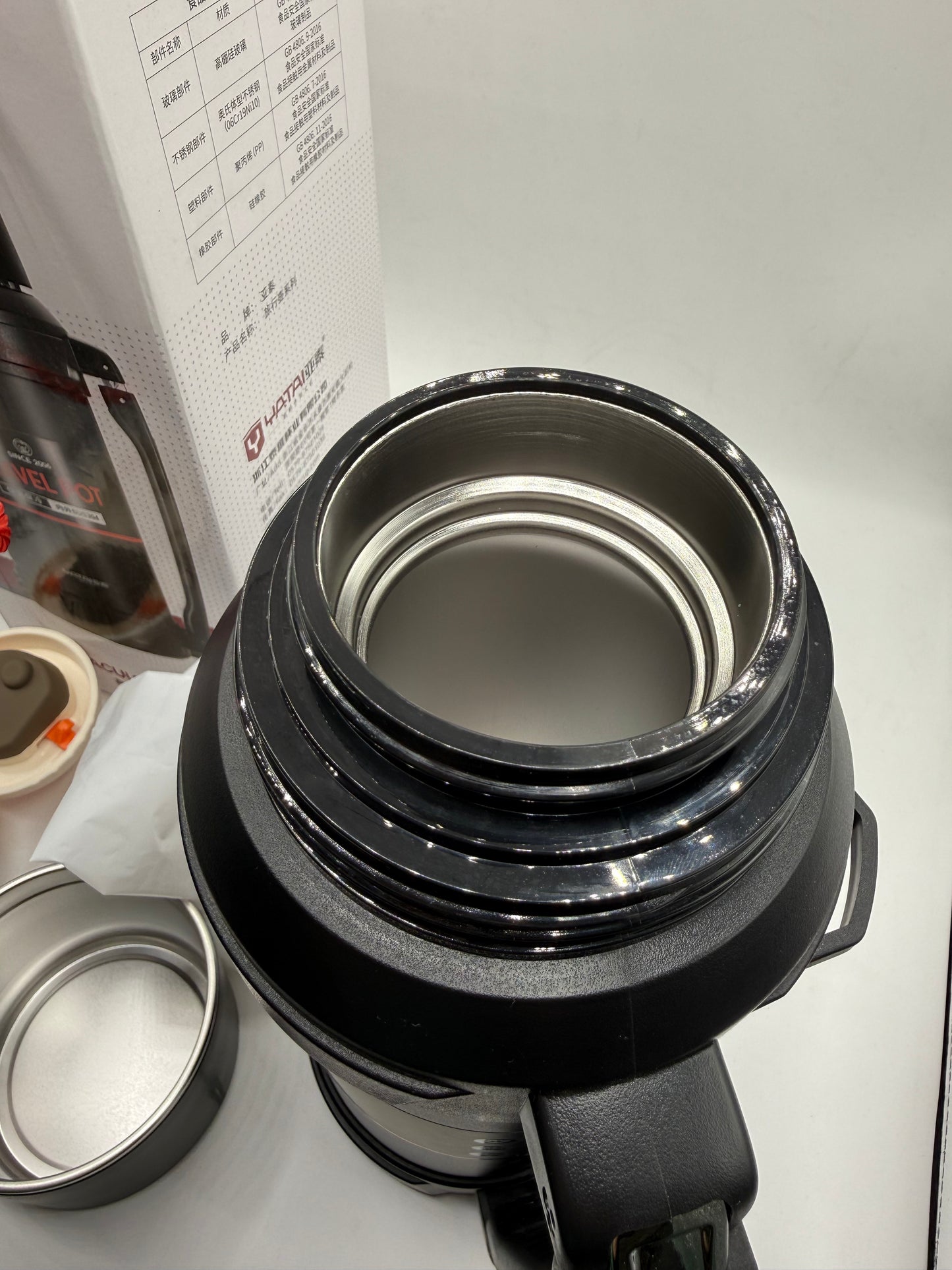 VACCUM FLASK STEEL 2000 ML IR YT8-047