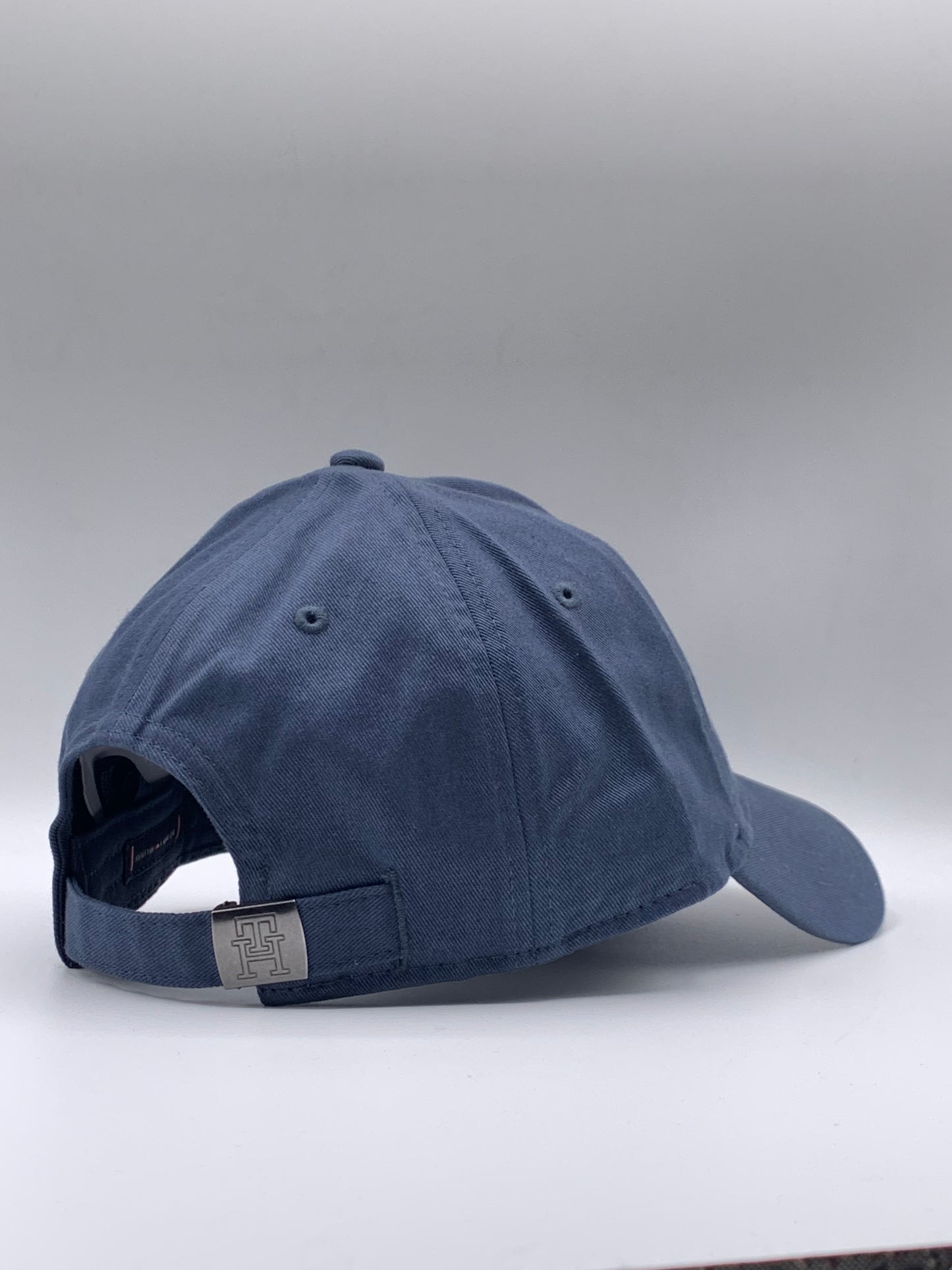 Tommy Hilfiger TH Embroidered Logo Cap