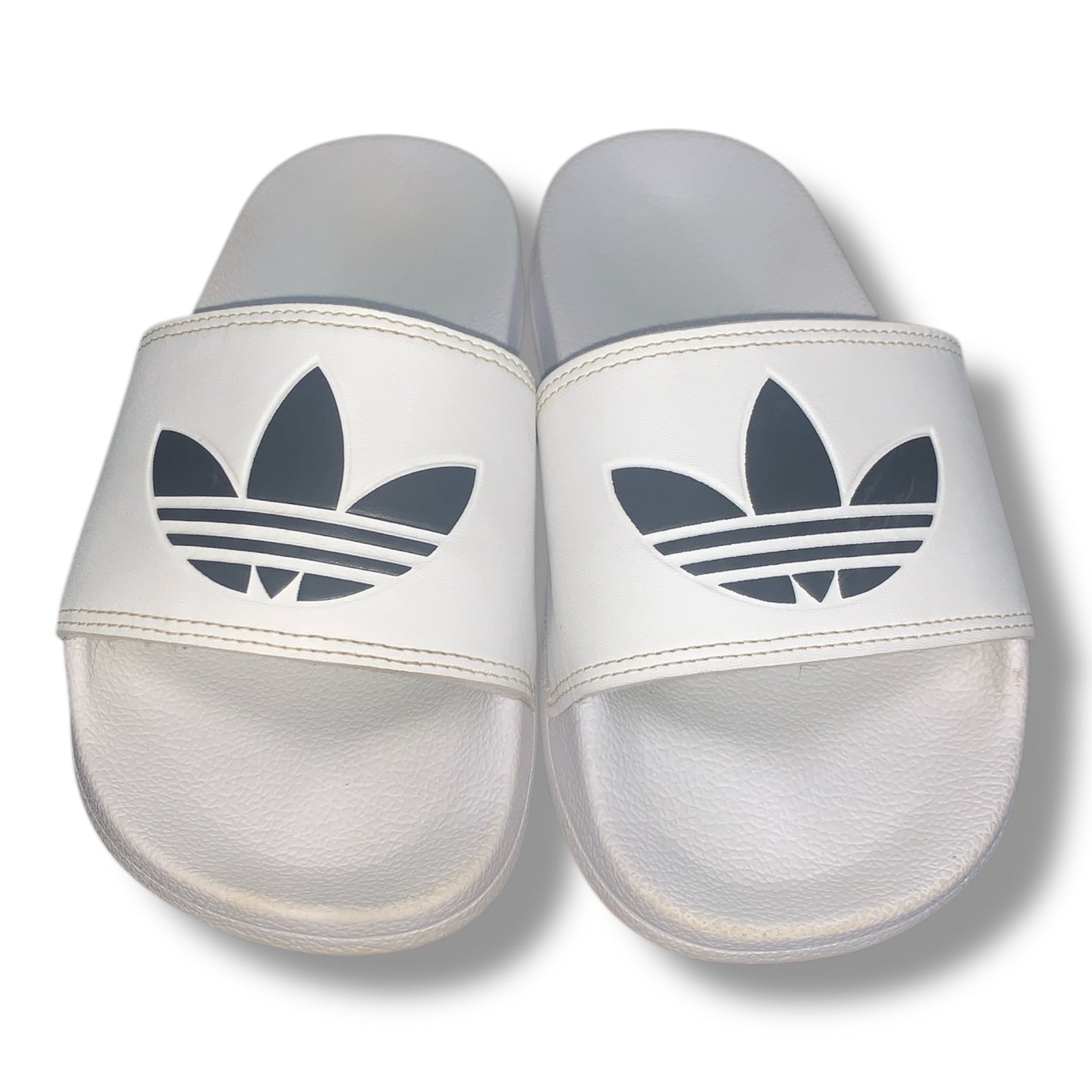 ORIGINALS MEN ADILETTE (FU8297)
STYLE # 4062055569051 (Pre-Owned) Condition 10/10 | SIZE EU 35-36