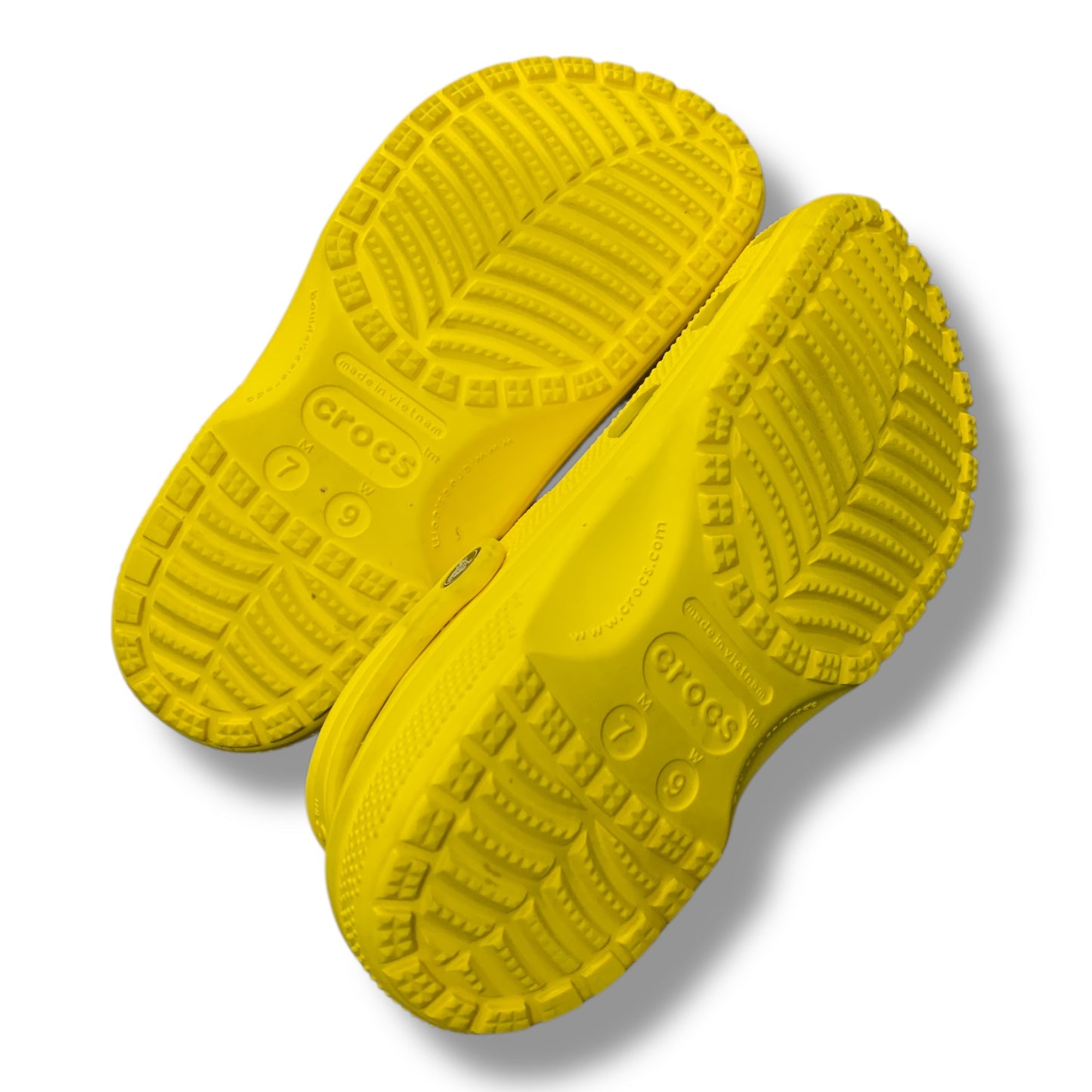 Classic Clog (Pre-Owned Slightly used) Condition 10/10 (Size M7 W9 EU 39-40)