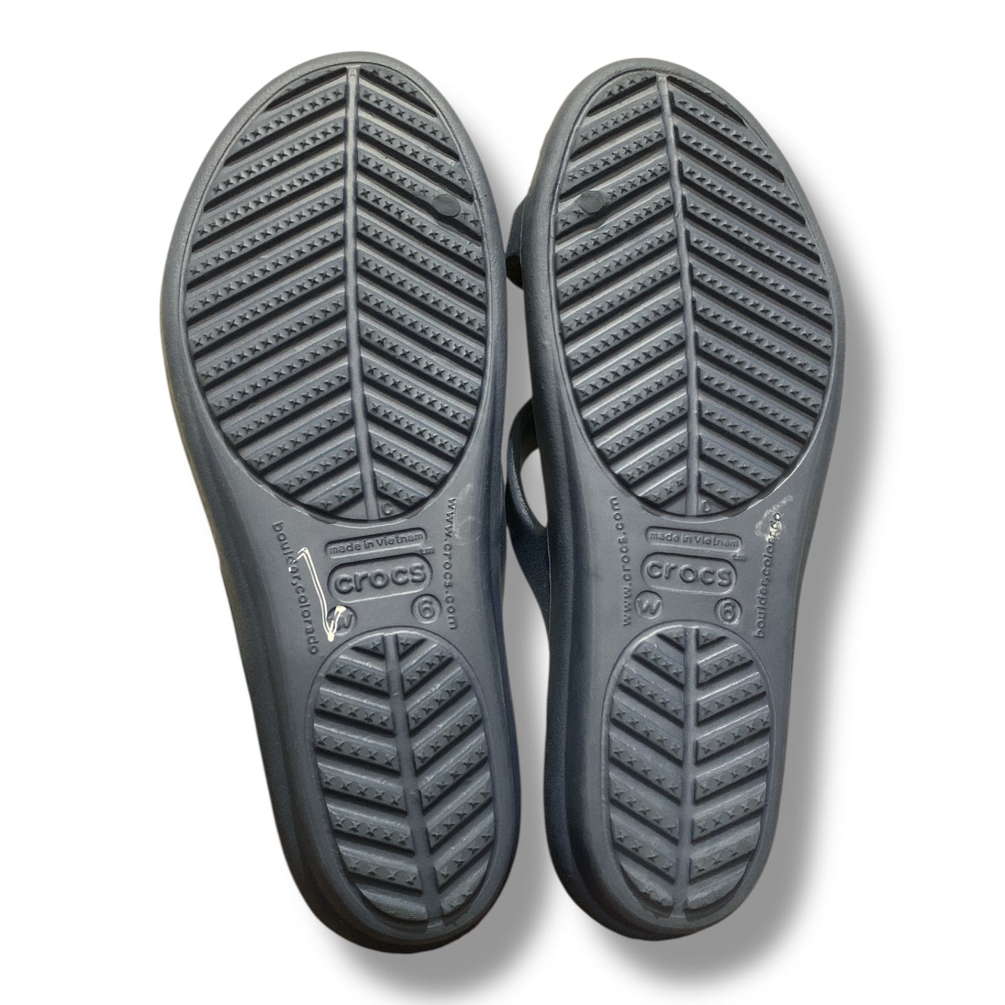 Crocs Sanrah Hammered Circle Slides 205137| Condition Excellent | Size US W6 | EU 36-37